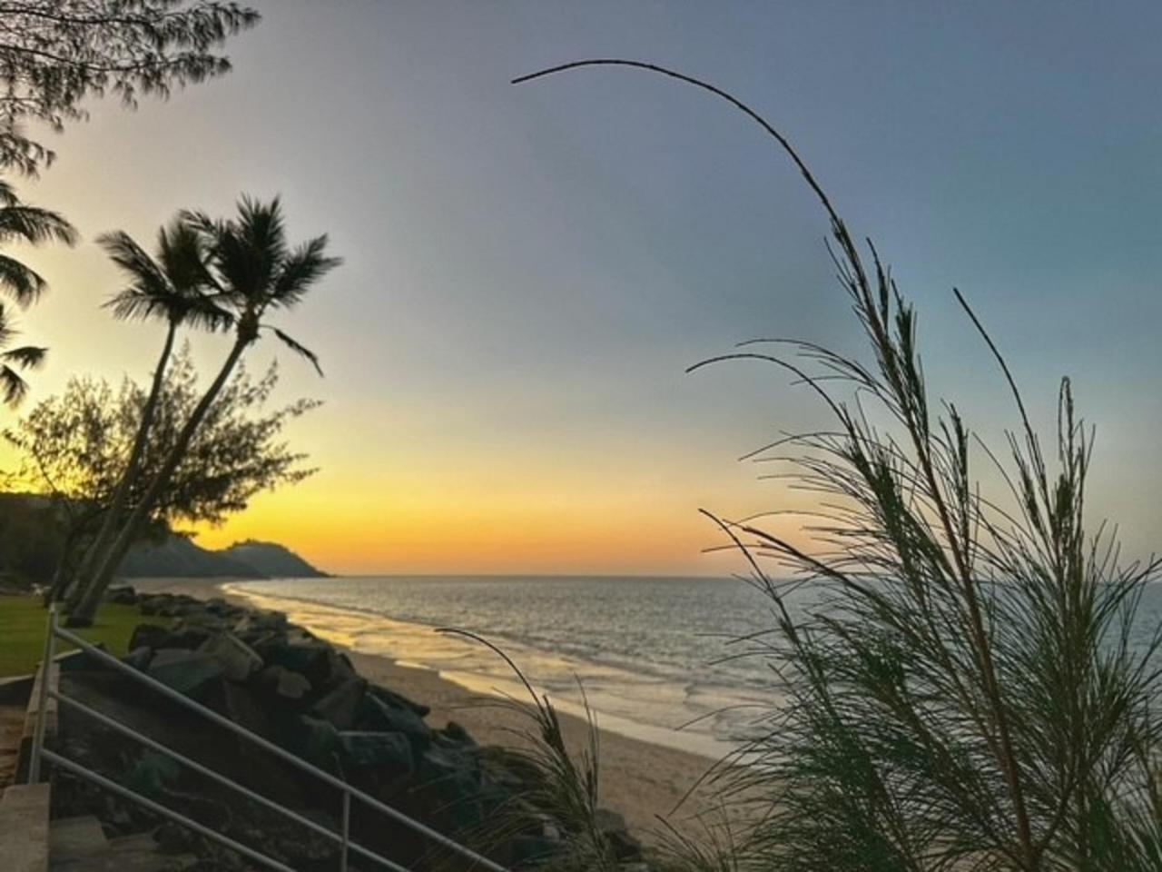 ABSOLUTE BEACH FRONT MACKAY - Blue Pacific