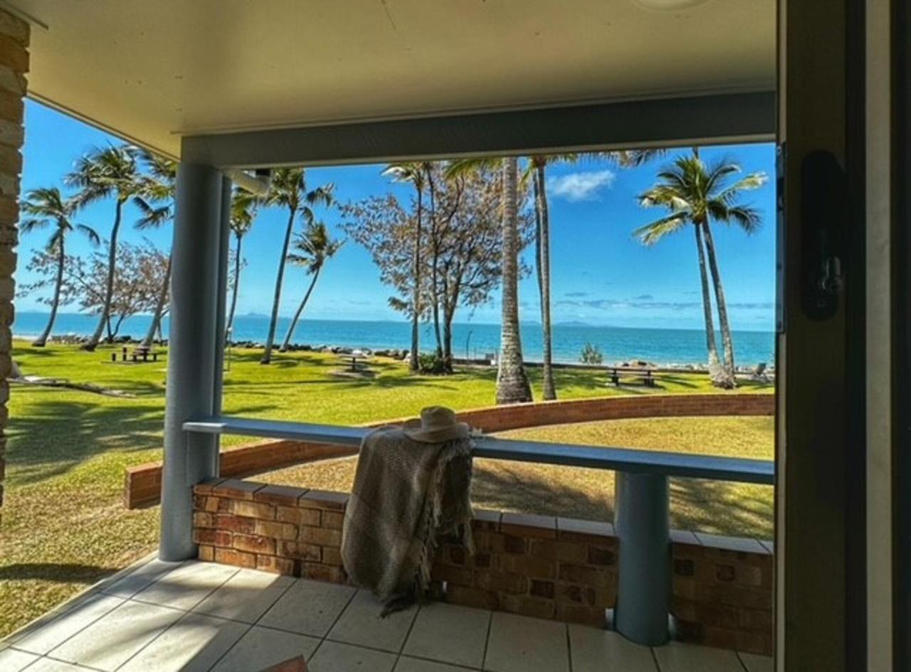 ABSOLUTE BEACH FRONT MACKAY - Blue Pacific