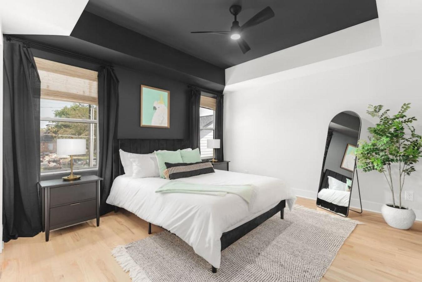 Huge Rooftop Patio at this Stunning Spacious House view 5