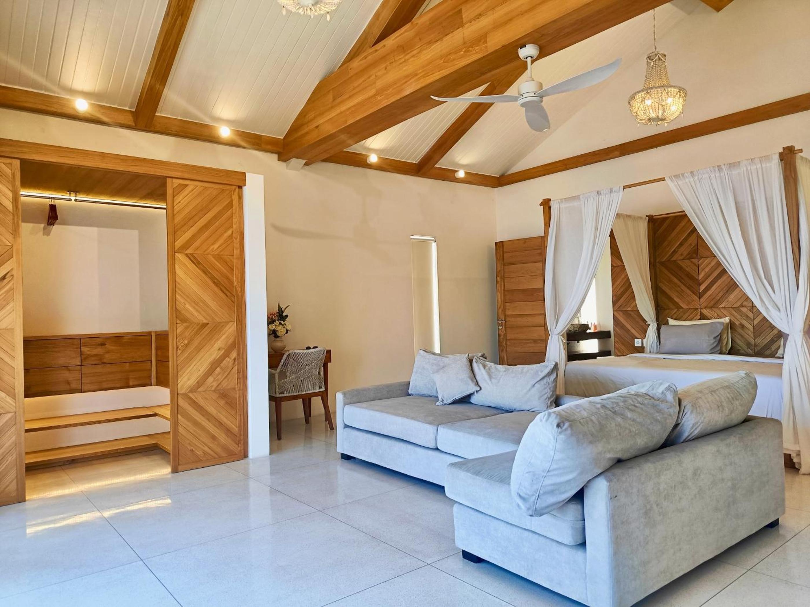 Nalas Villa