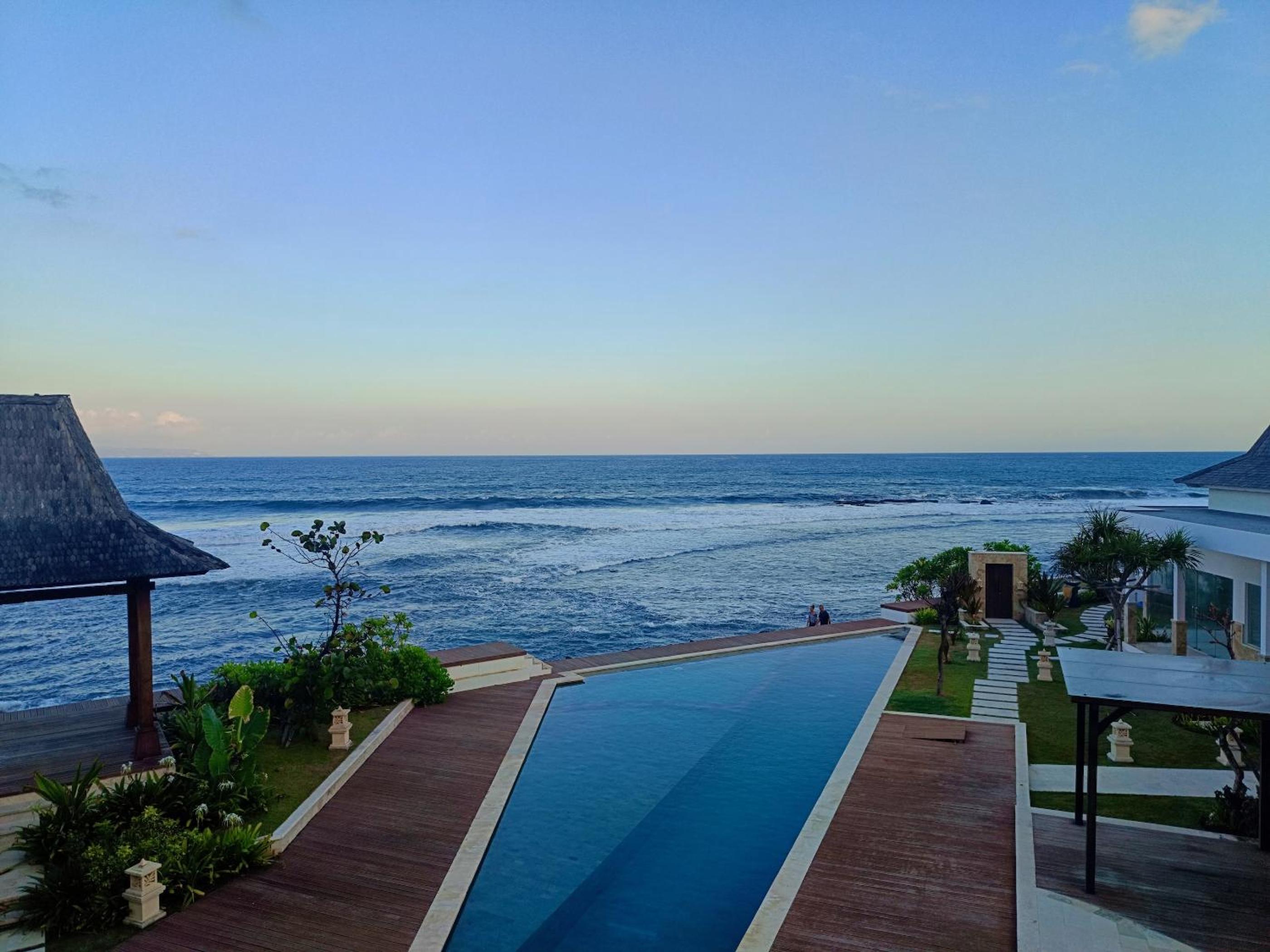 Nalas Villa