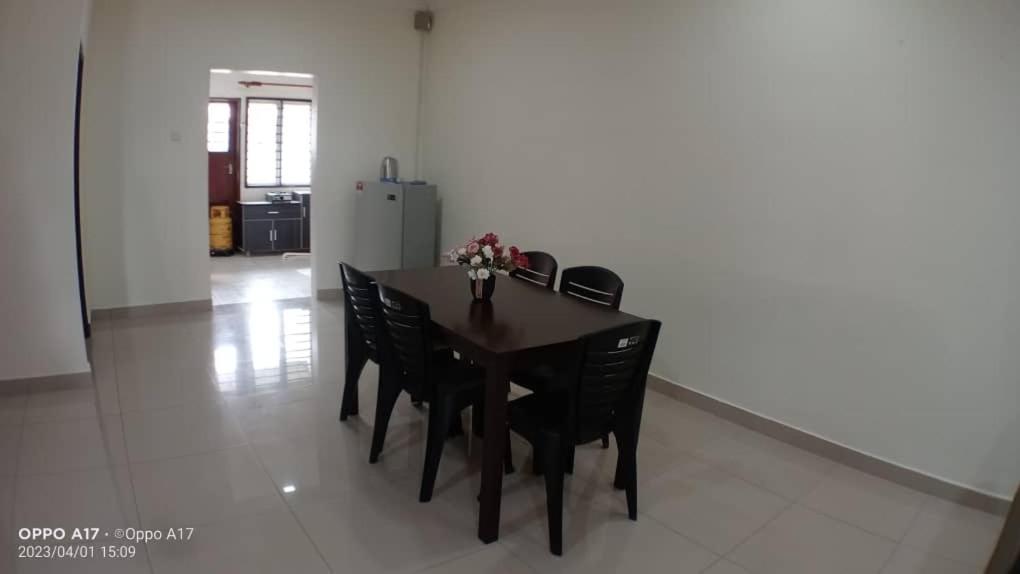 Anggerik Heights Homestay photo 4