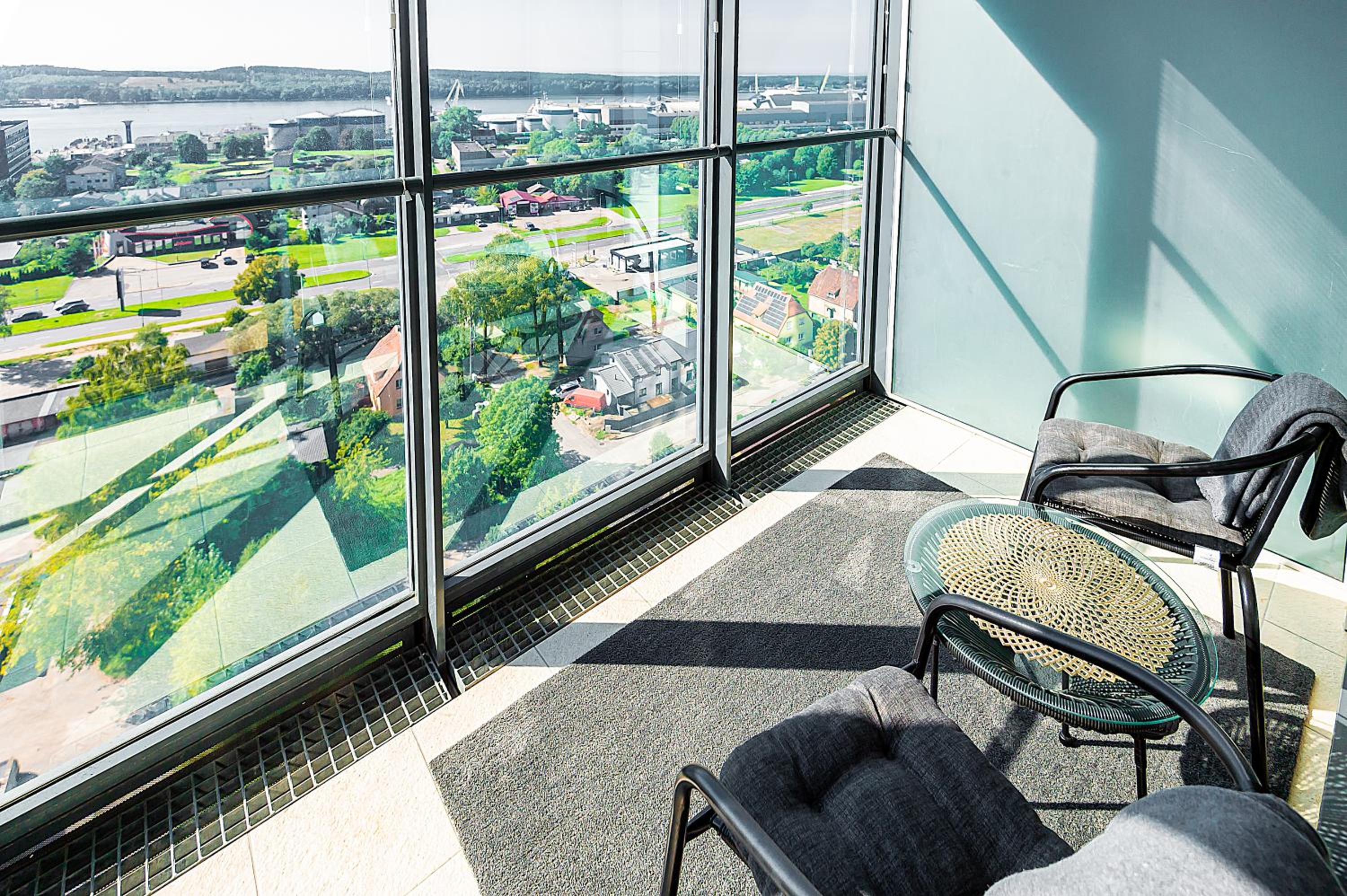 Sea view 17th floor-Prime Rentals view 3