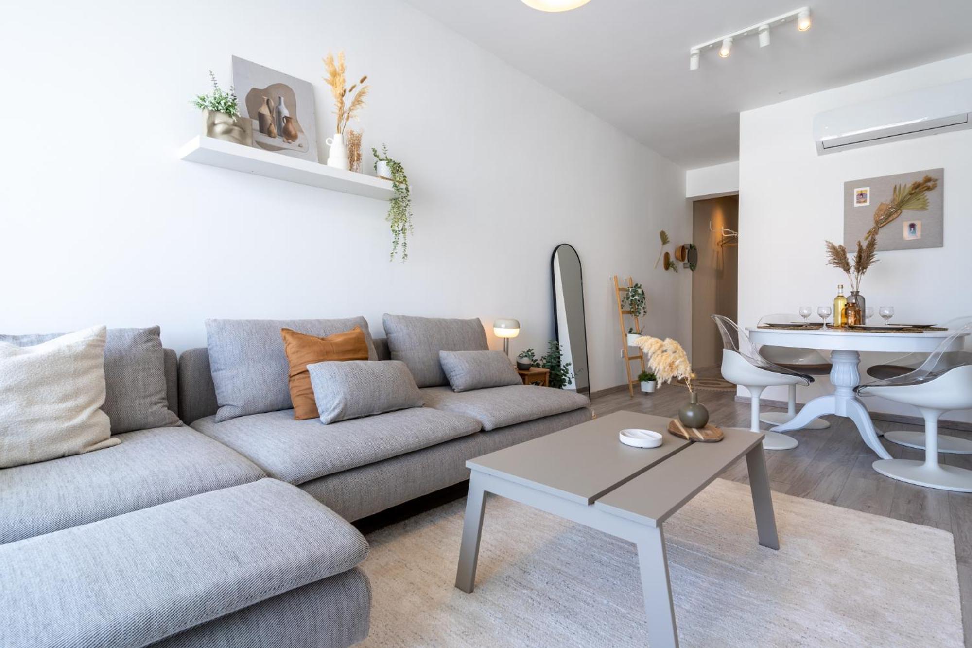 Hermes 2-Bedroom Apartment in Larnaca