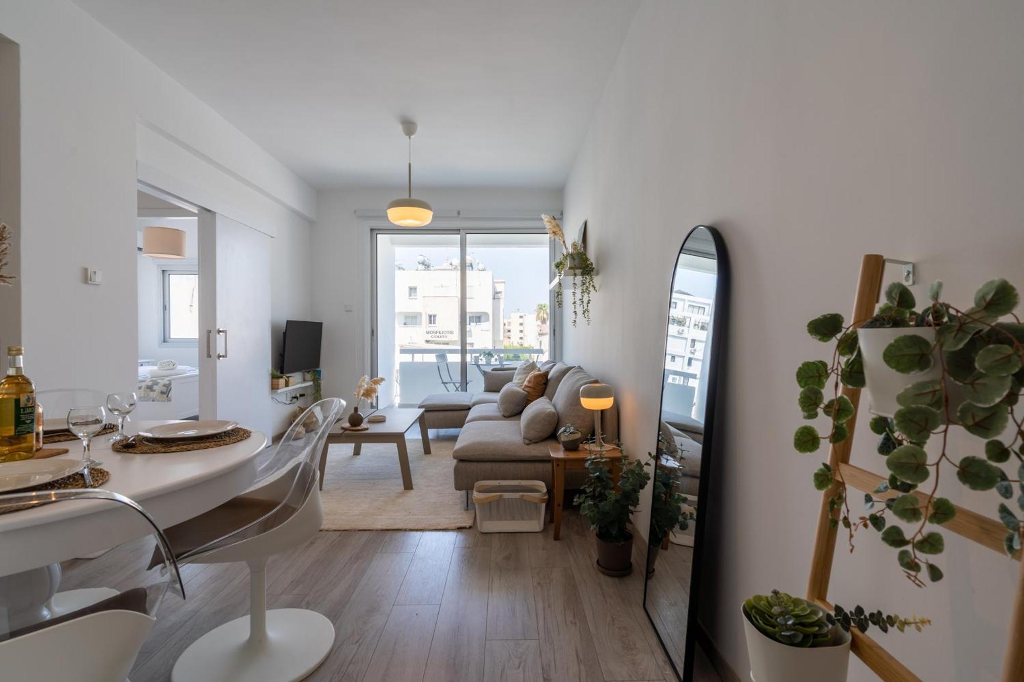 Hermes 2-Bedroom Apartment in Larnaca