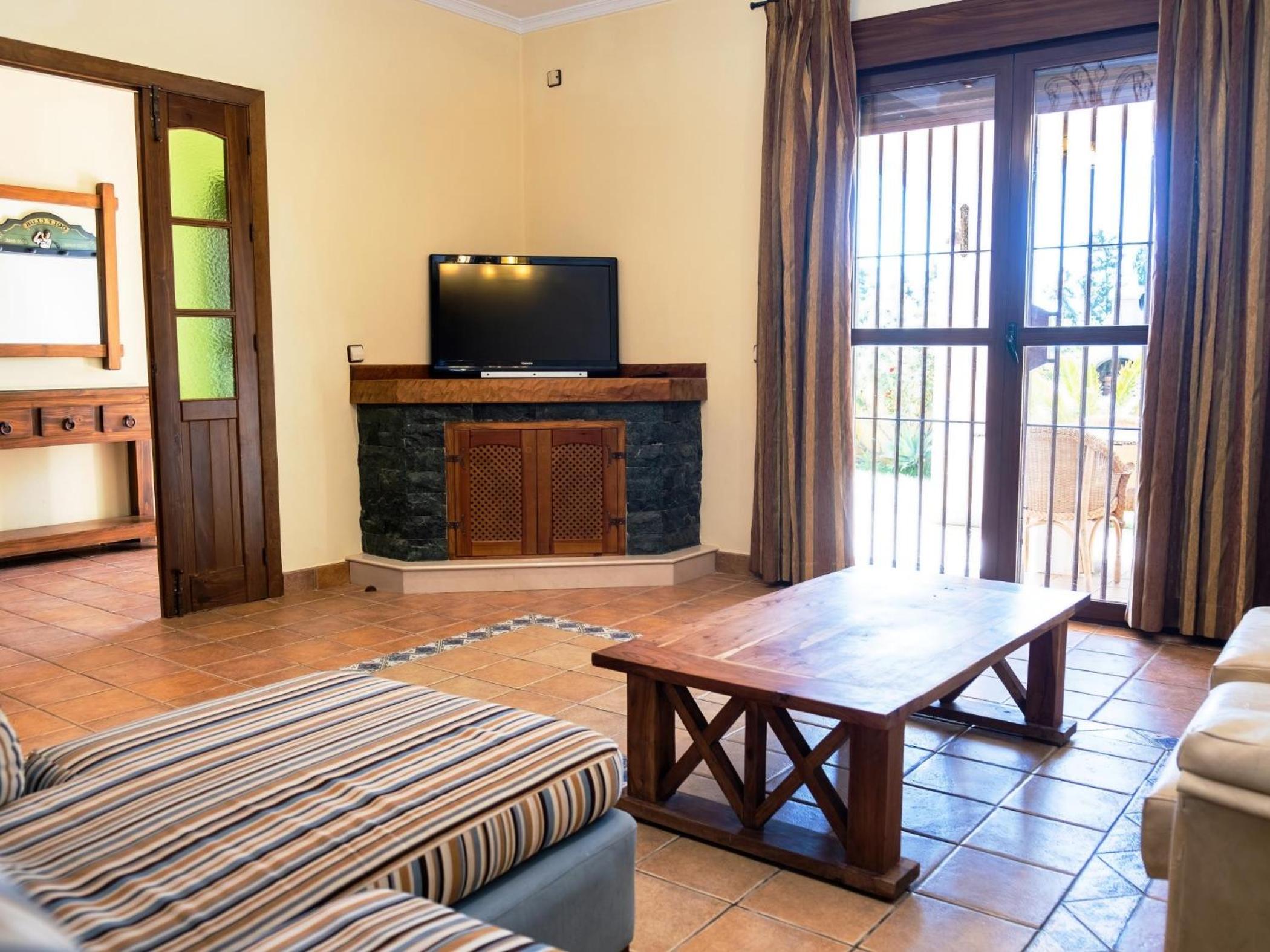 Chalet con piscina privada solo familias y parejas