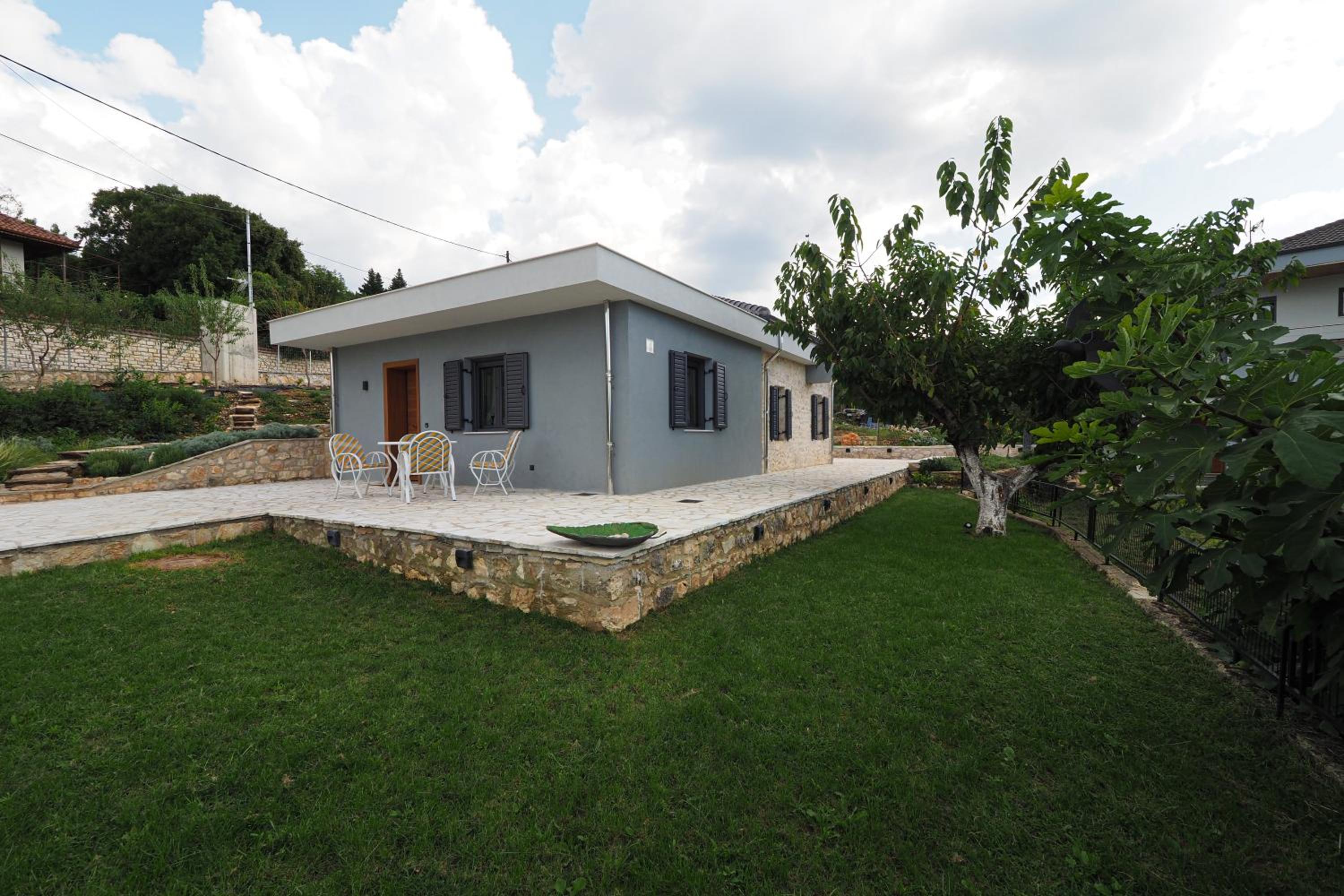 Stonehouse Grace