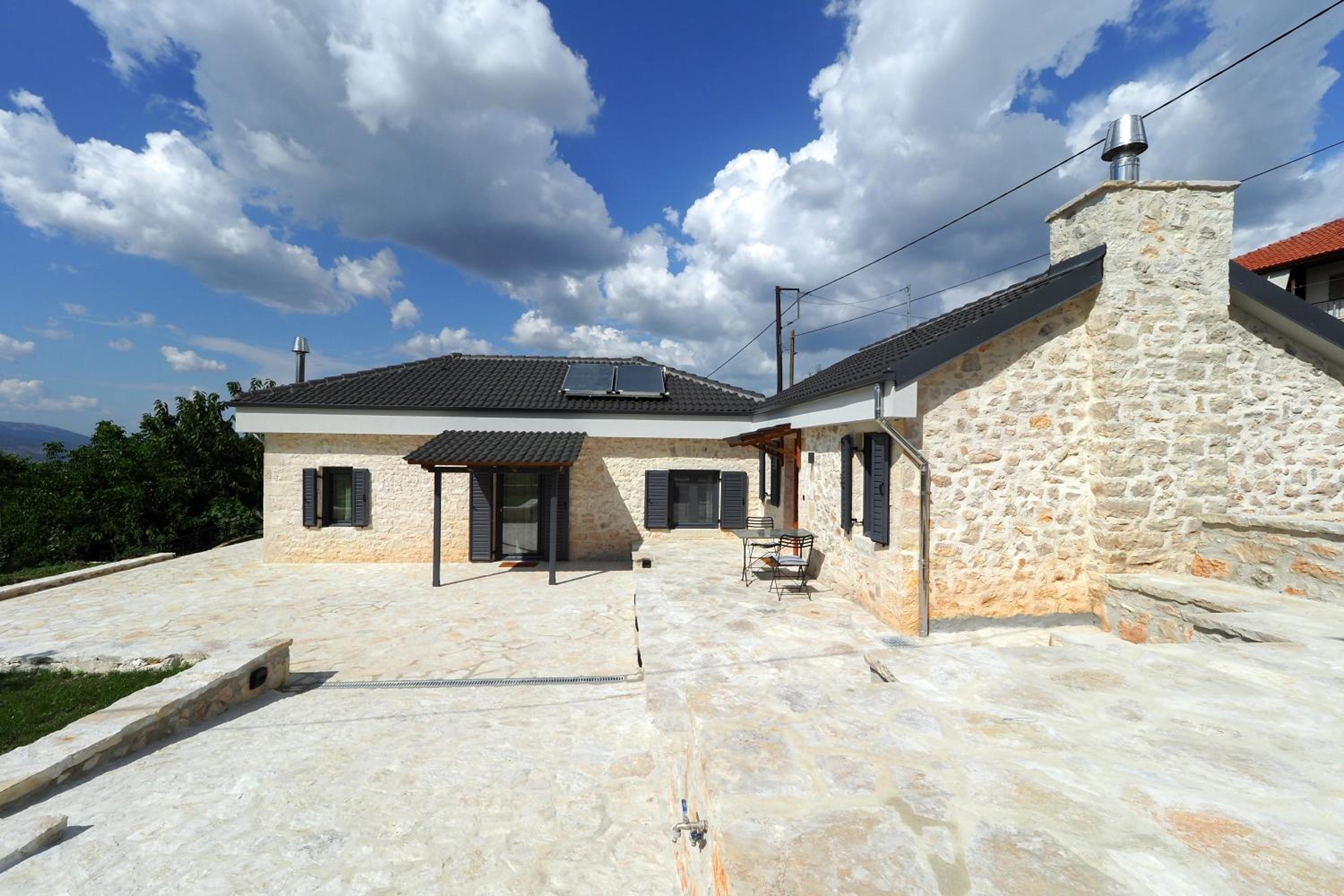 Stonehouse Grace