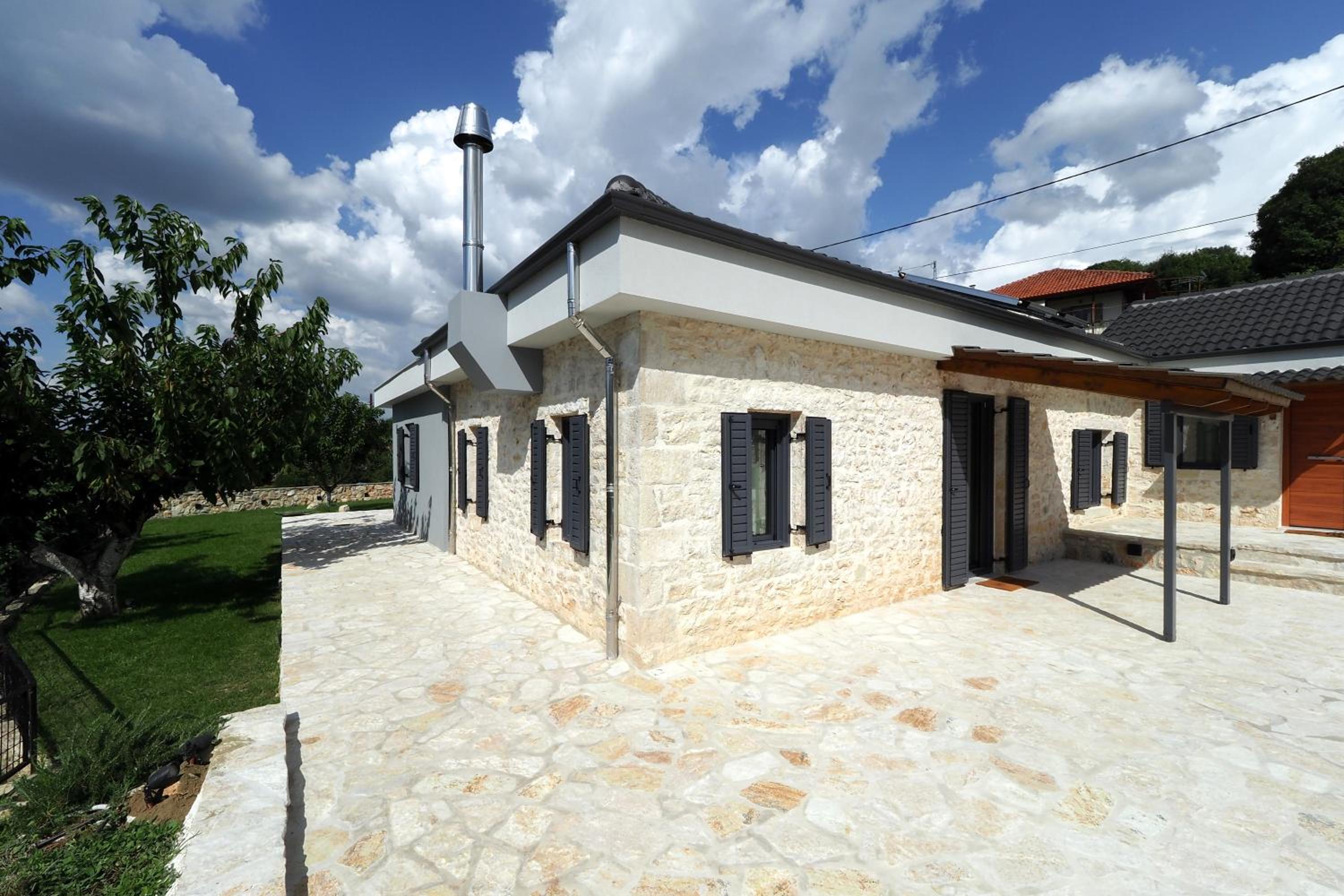 Stonehouse Grace