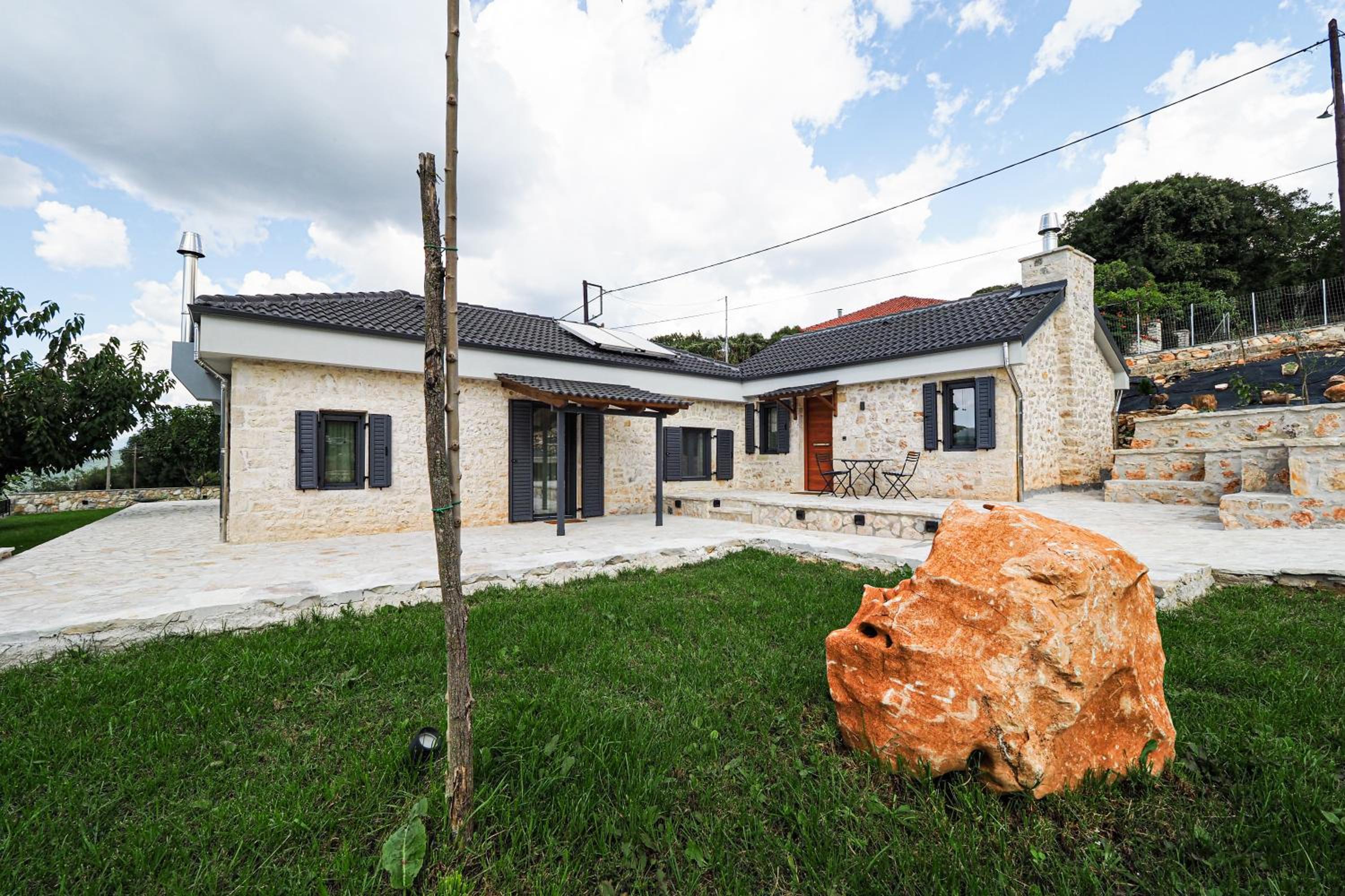 Stonehouse Grace