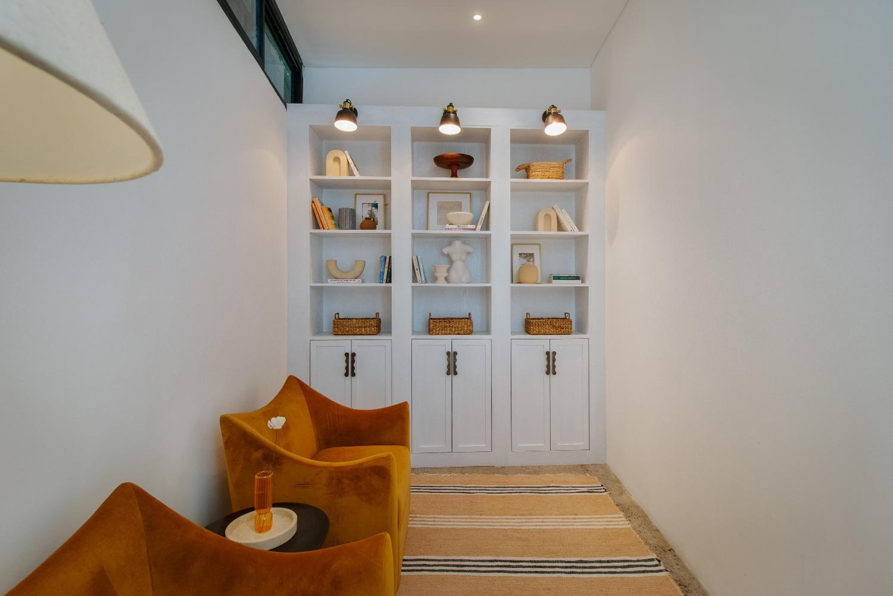 New Mediterranean 5 Bed, Chef, Daily B'Fast view 3