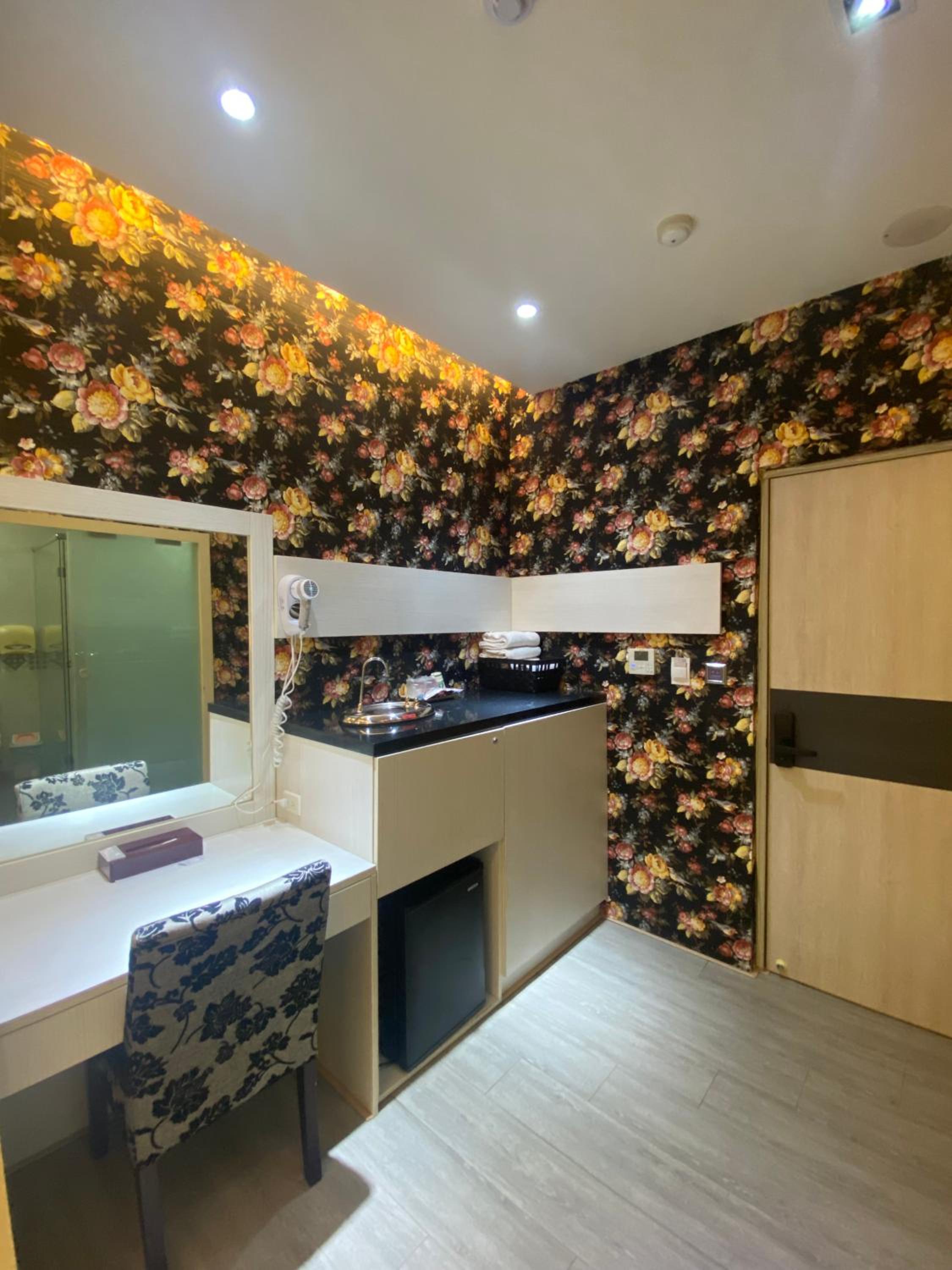 Yuan Chyau Motel