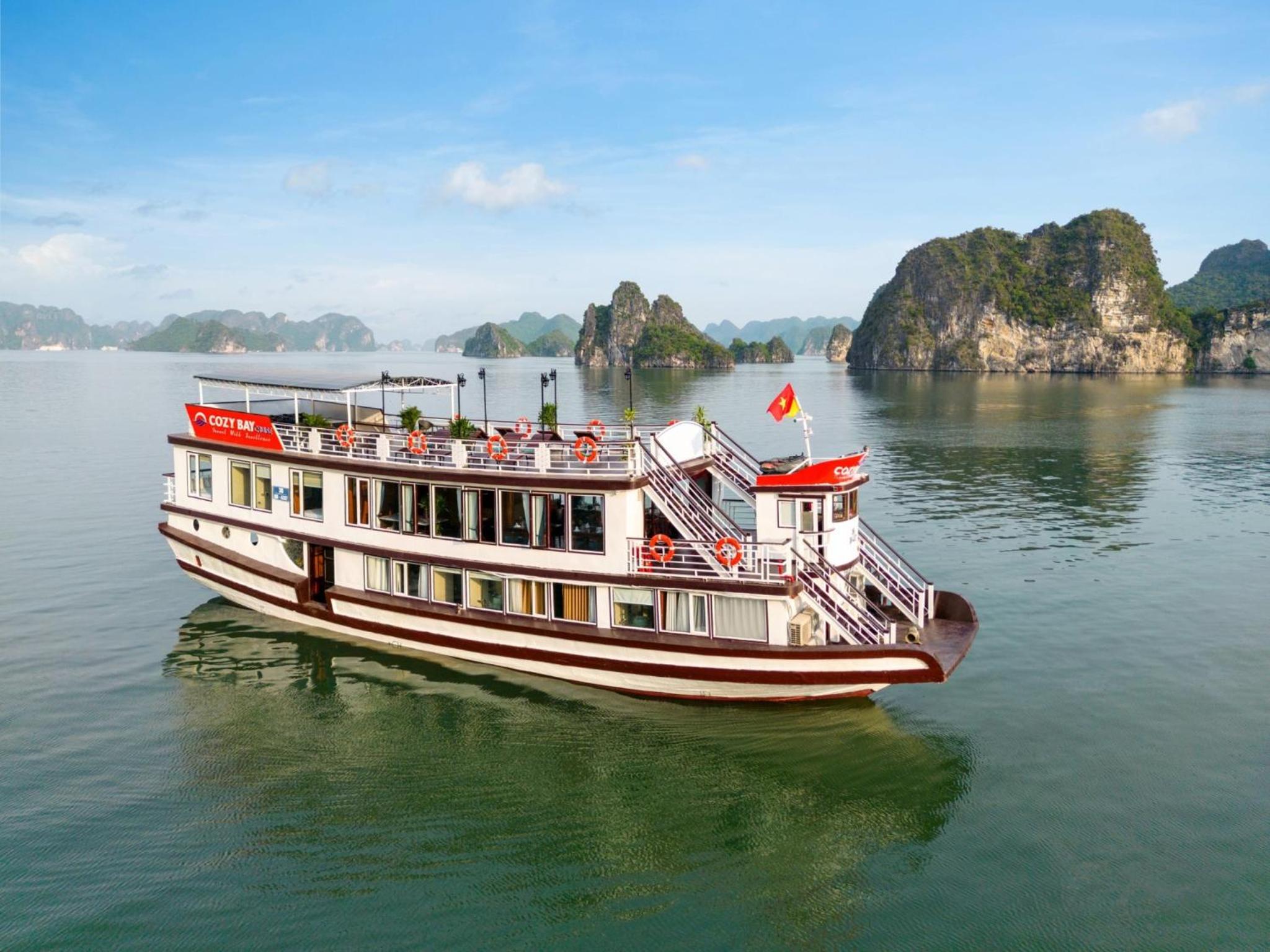 Cozy Bay Cruise