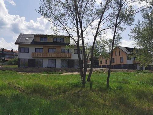 Lipno Apartments BERGMAX, Ski Areál Lipno 16min dojezd - Resort Malé Lipno s terasou a zahrádkou, parking free