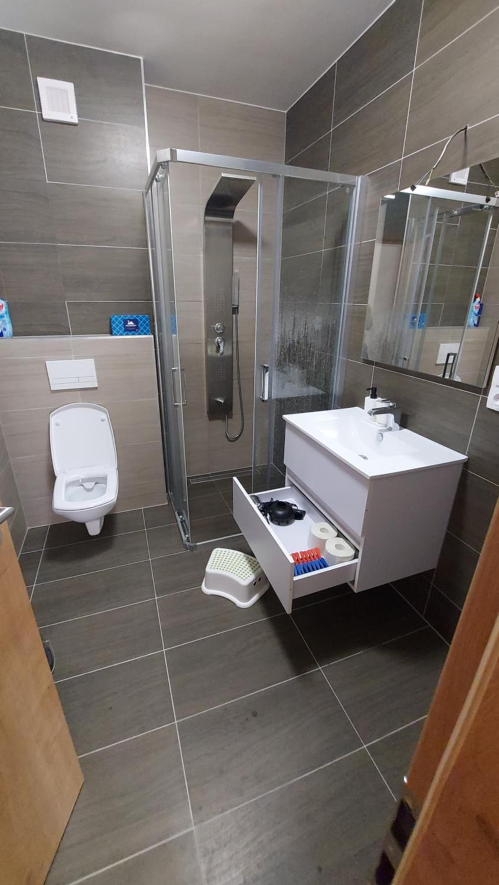 Lipno Apartments BERGMAX, Ski Areál Lipno 16min dojezd - Resort Malé Lipno s terasou a zahrádkou, parking free
