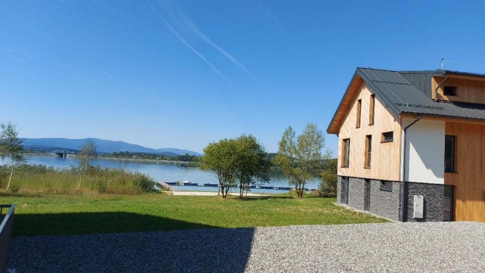 Lipno Apartments BERGMAX, Ski Areál Lipno 16min dojezd - Resort Malé Lipno s terasou a zahrádkou, parking free