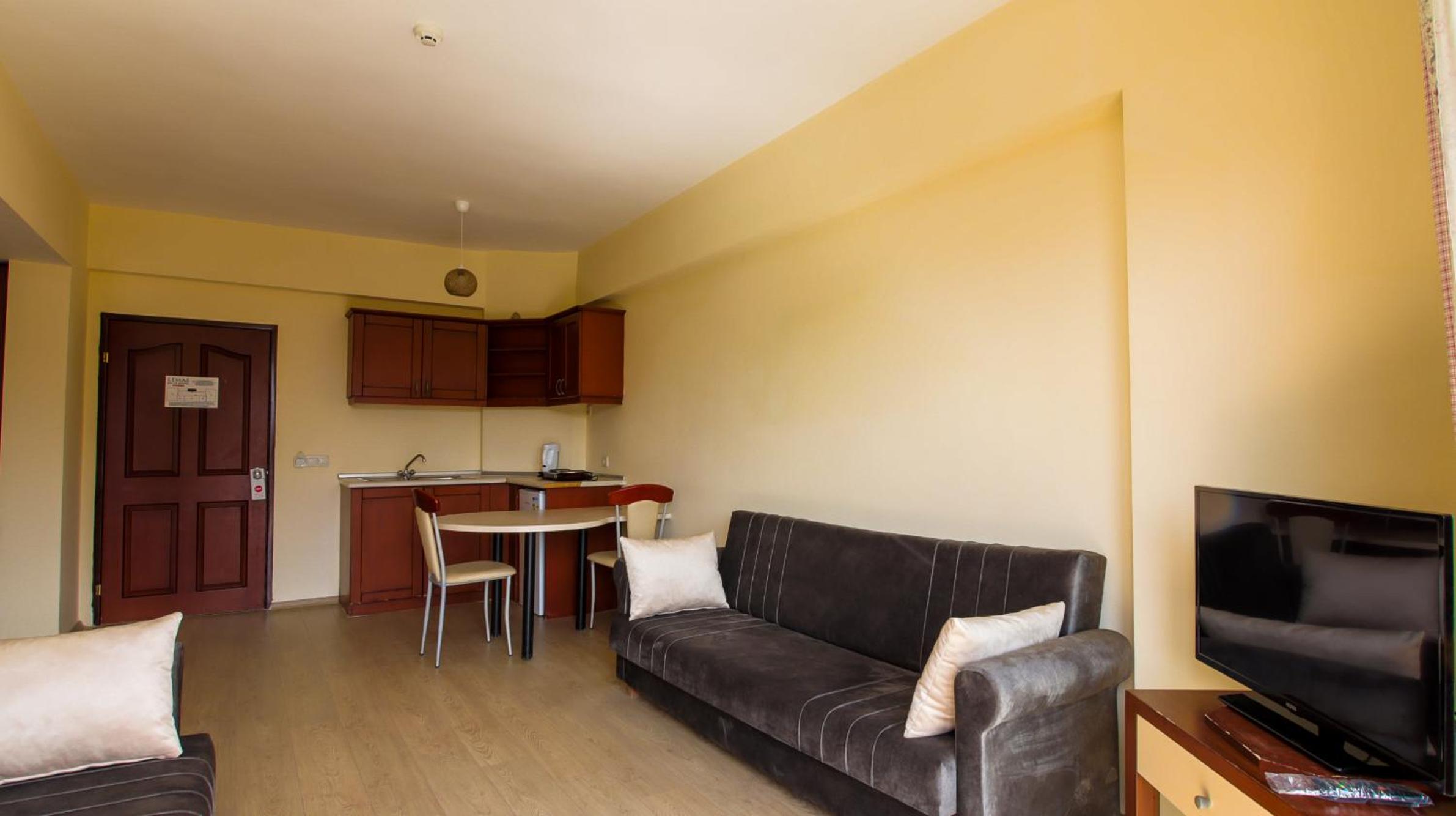 Side Vacations - LEMAS SUITE HOTEL - Property Image 3