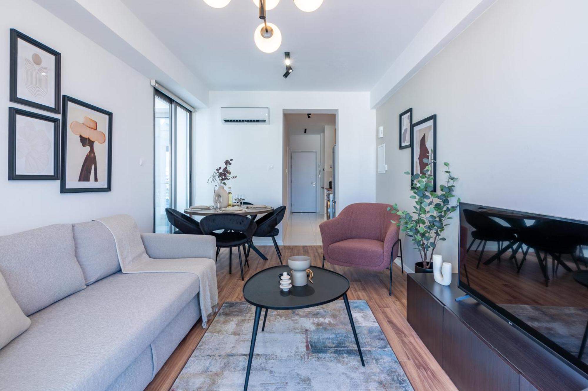Vanilla's Prime 1-Bedroom Apartment in Larnaca