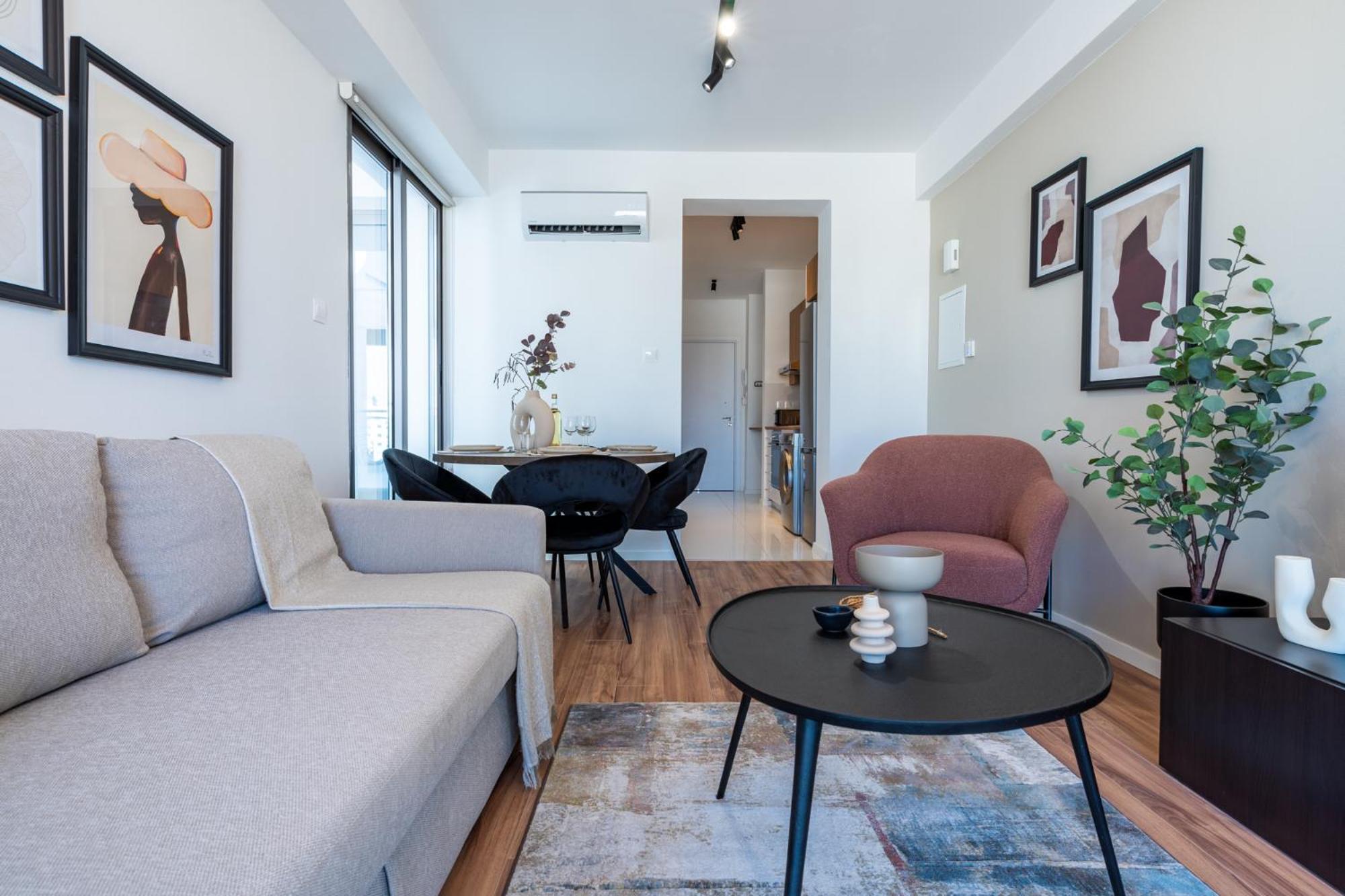 Vanilla's Prime 1-Bedroom Apartment in Larnaca