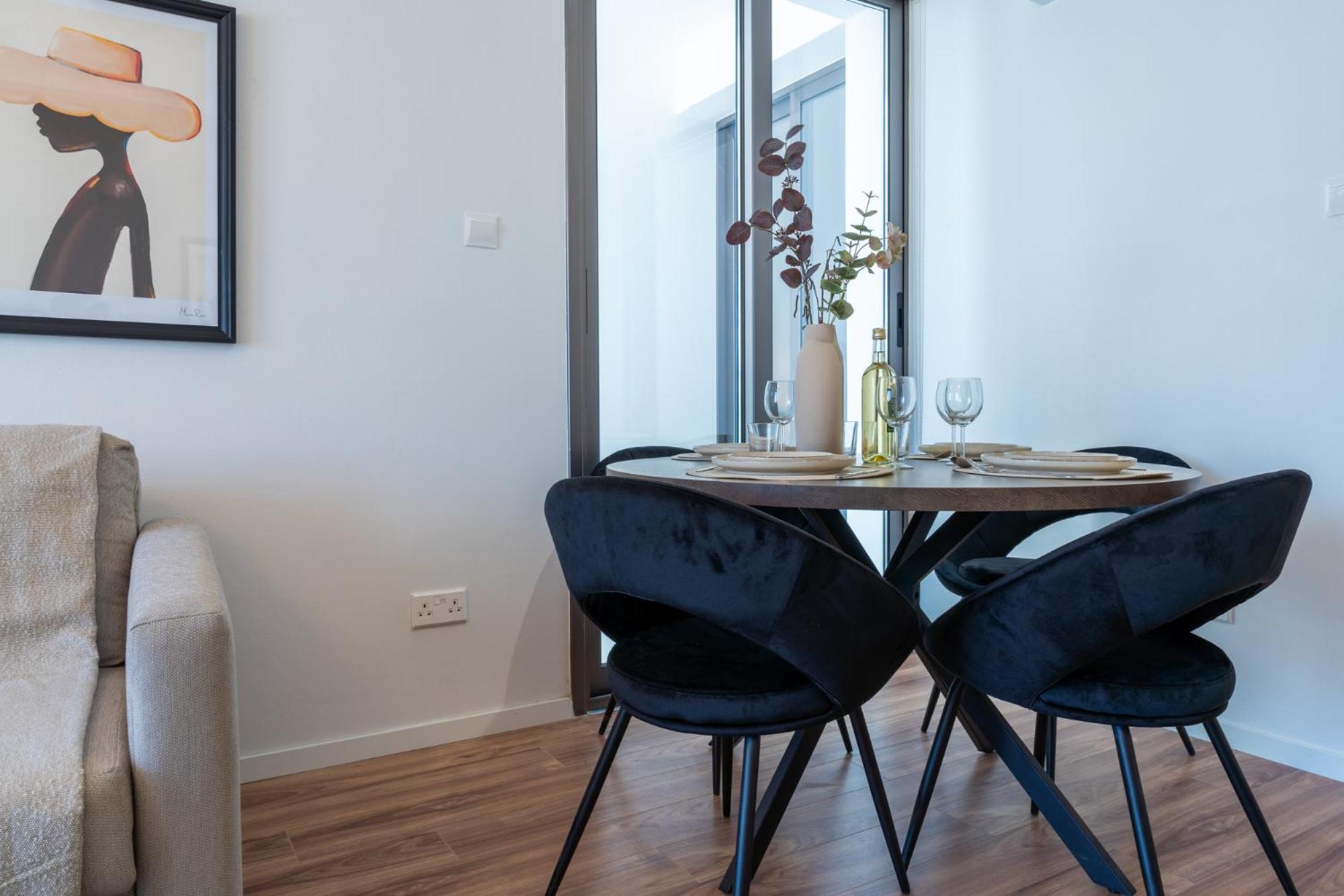 Vanilla's Prime 1-Bedroom Apartment in Larnaca