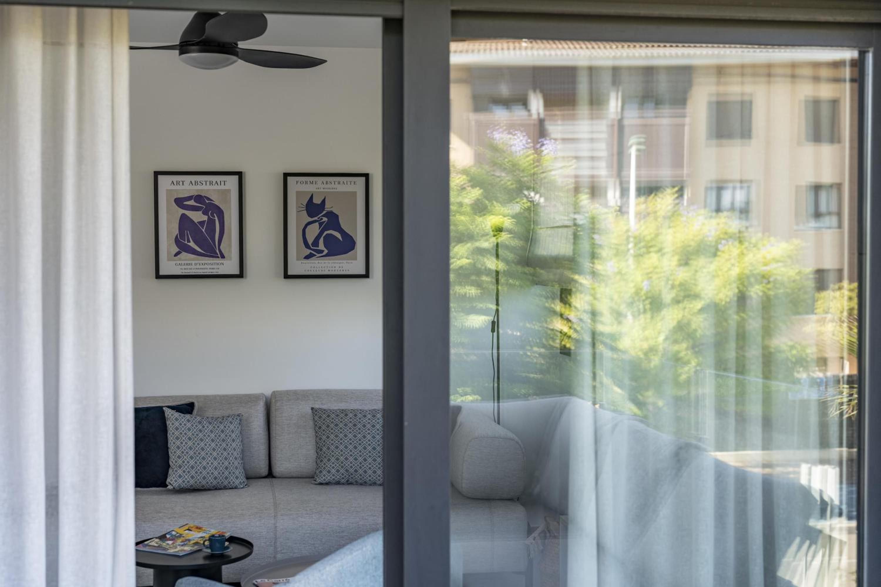 Prime Spanish Holidays - Rennes Arenal Playa Apartments