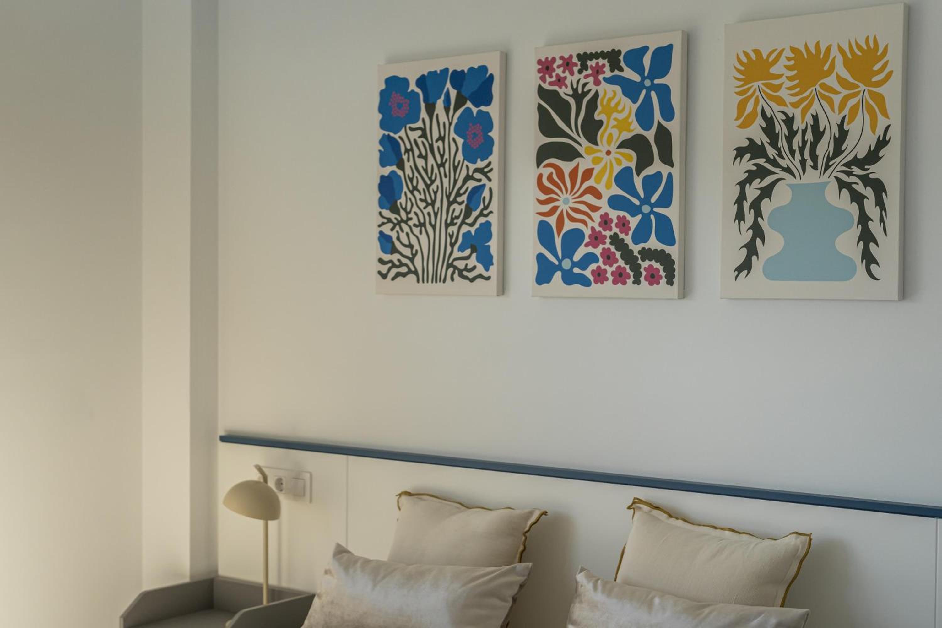 Prime Spanish Holidays - Rennes Arenal Playa Apartments