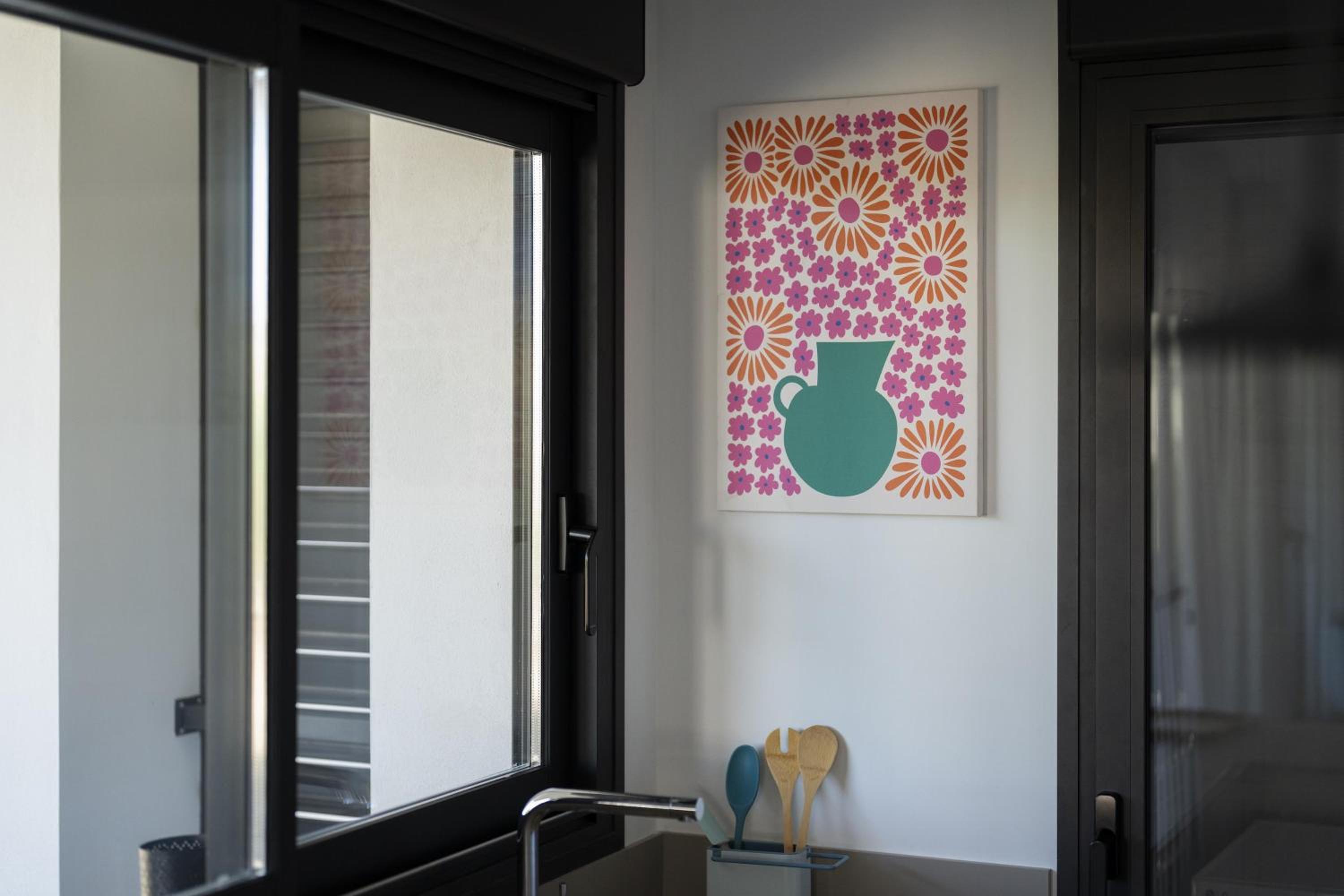 Prime Spanish Holidays - Rennes Arenal Playa Apartments