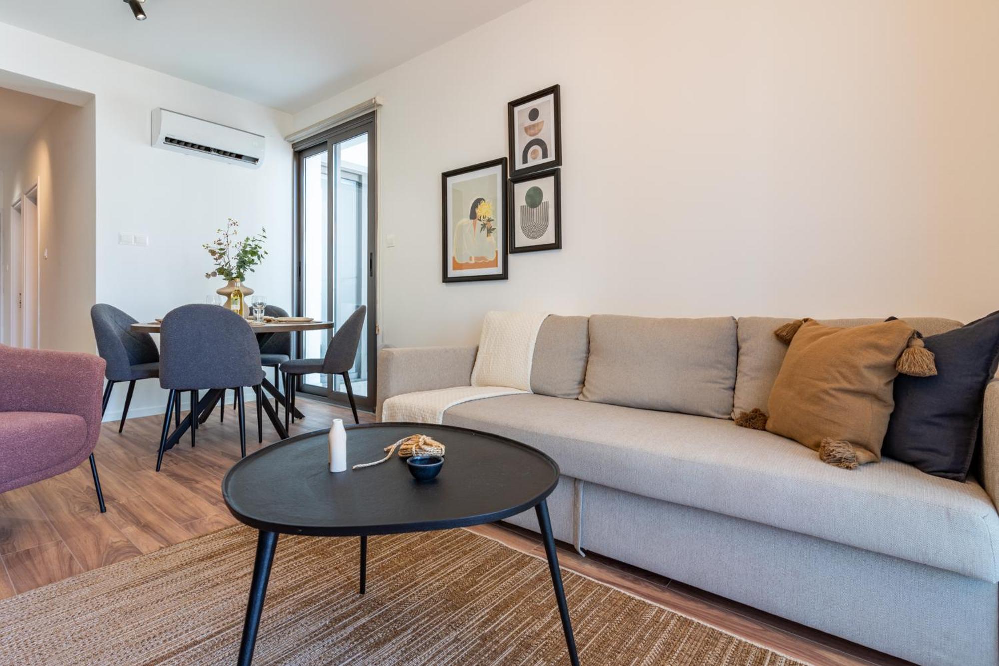 Latte's Prime 1-Bedroom Apartment in Larnaca