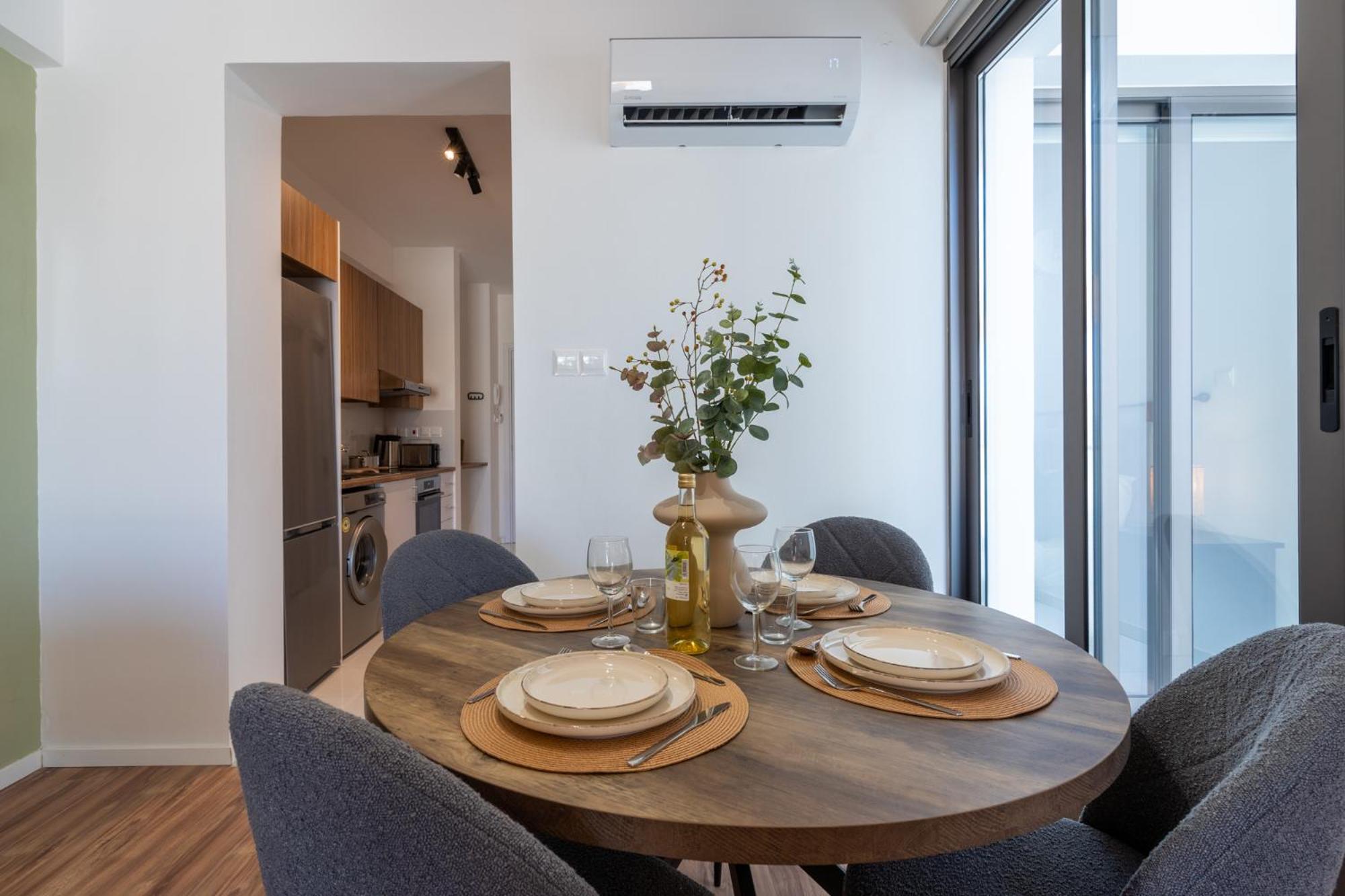Latte's Prime 1-Bedroom Apartment in Larnaca
