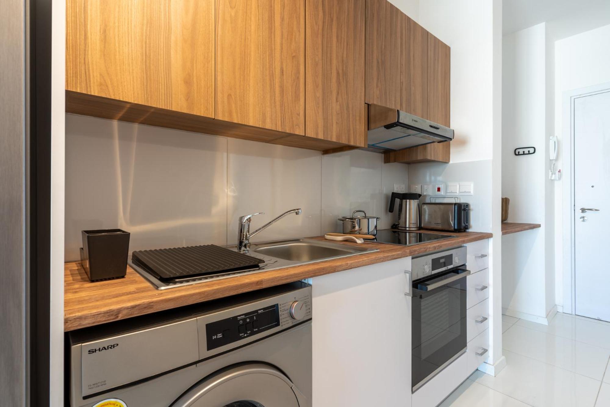Latte's Prime 1-Bedroom Apartment in Larnaca