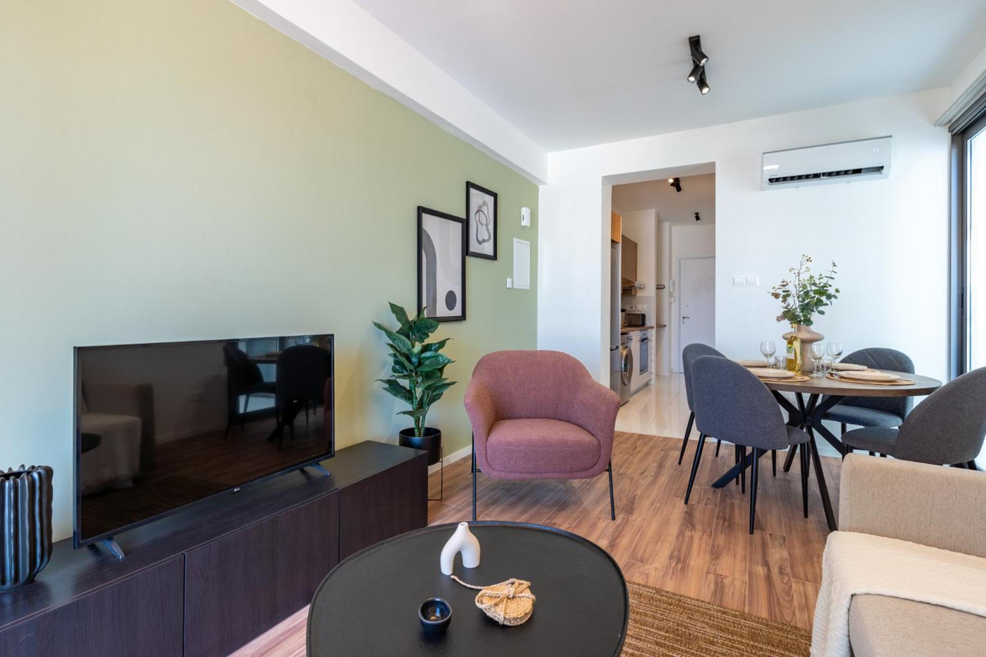 Latte's Prime 1-Bedroom Apartment in Larnaca