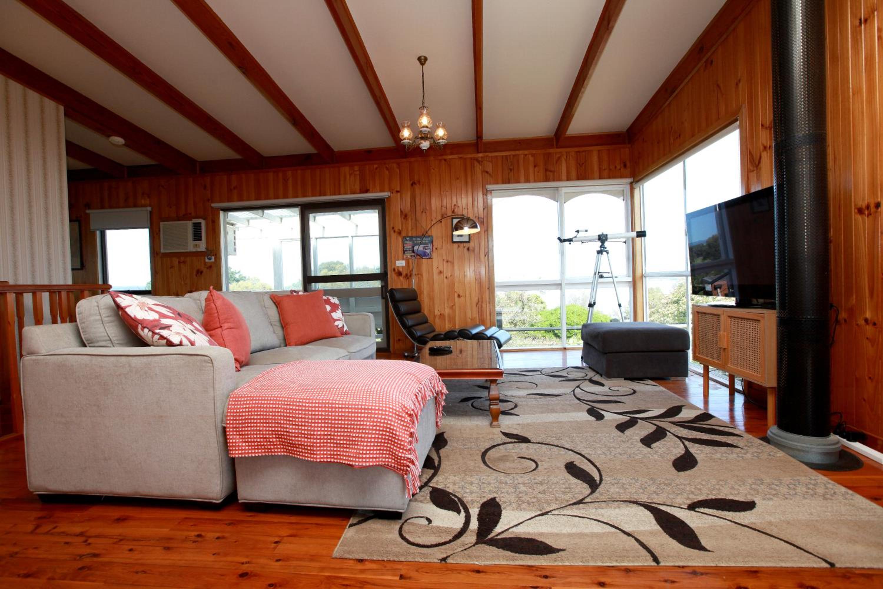 Tequila Sunset Beachfront Family Holiday Home, Bass Coast