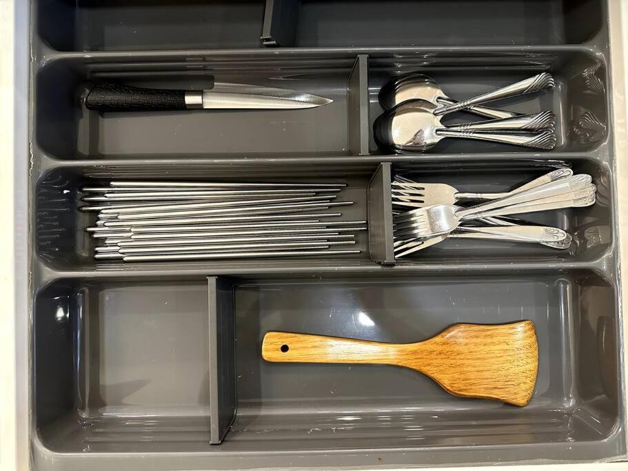 KL Minimalist Muji Style 3R2B