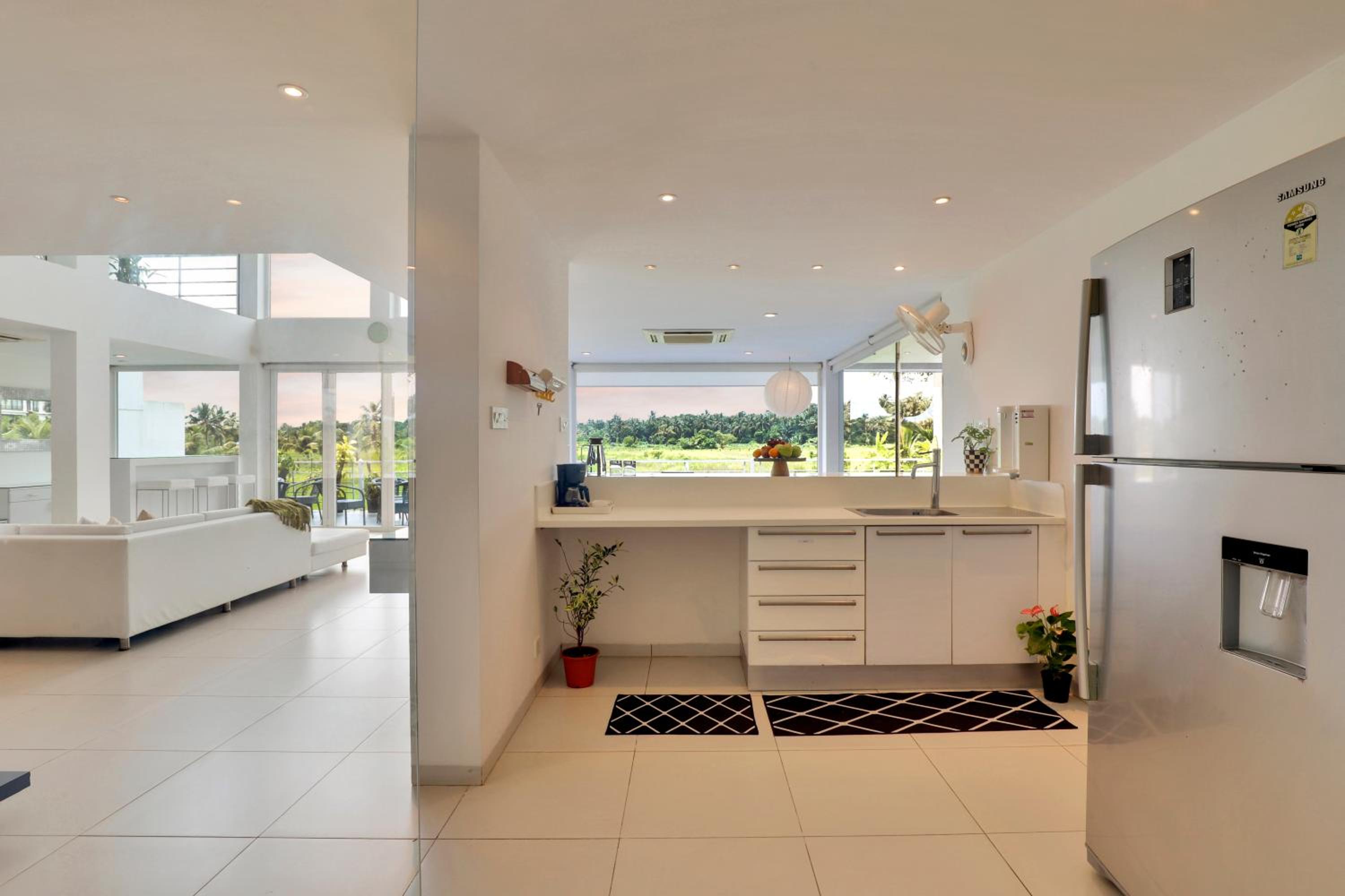 ELIVAAS 4 BHK with Pvt Pool & Sunrise or Sunset view - Risaia view 5