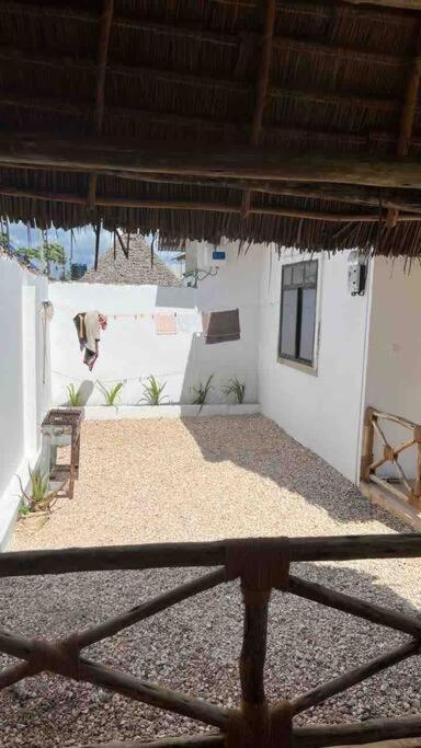 B Home Zanzibar
