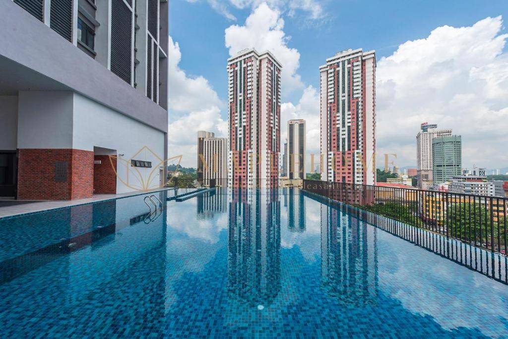 KLCC View with balcony Chambers Suites KL