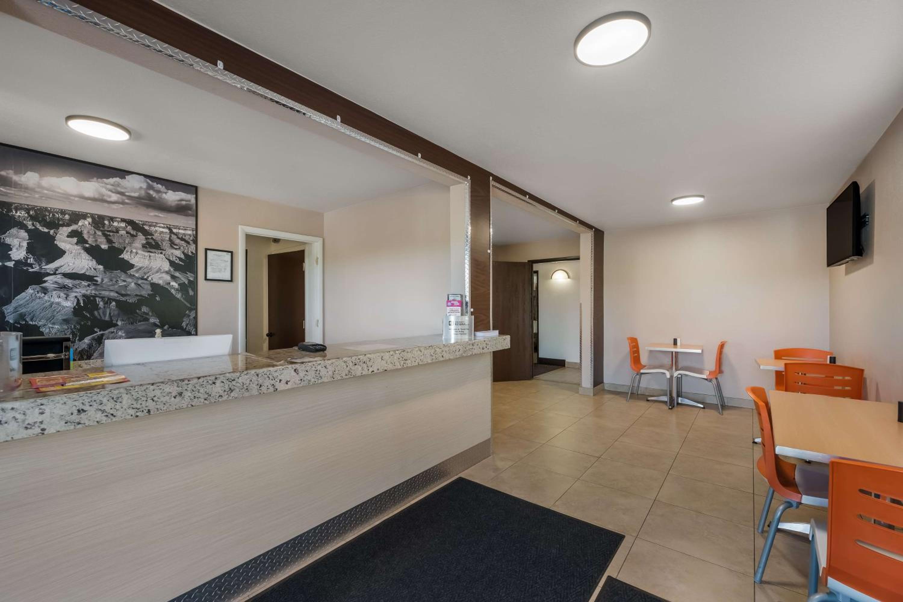 Williams Vacations - SureStay Hotel by Best Western Williams - Grand Canyon - Property Image 1
