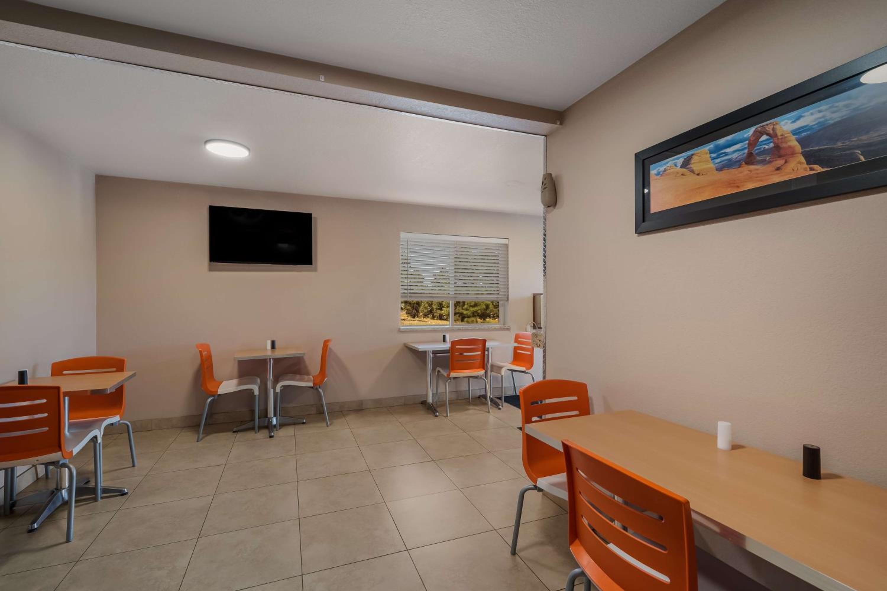 Williams Vacations - SureStay Hotel by Best Western Williams - Grand Canyon - Property Image 4