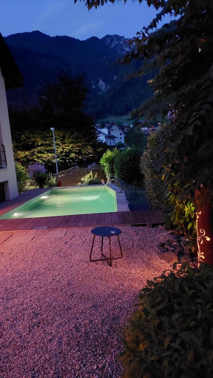 Zimmer mit eigenem Badezimmer