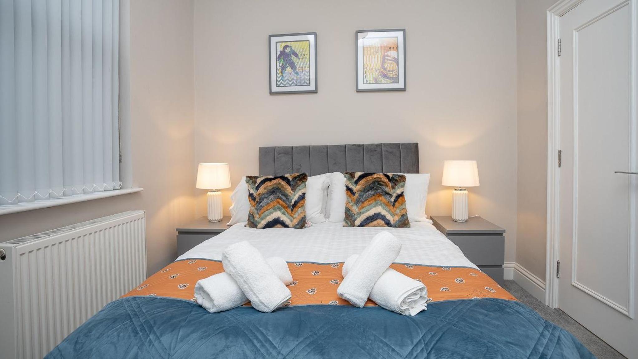 Modern 1 BDR City apartments by Belfast City Breaks view 4