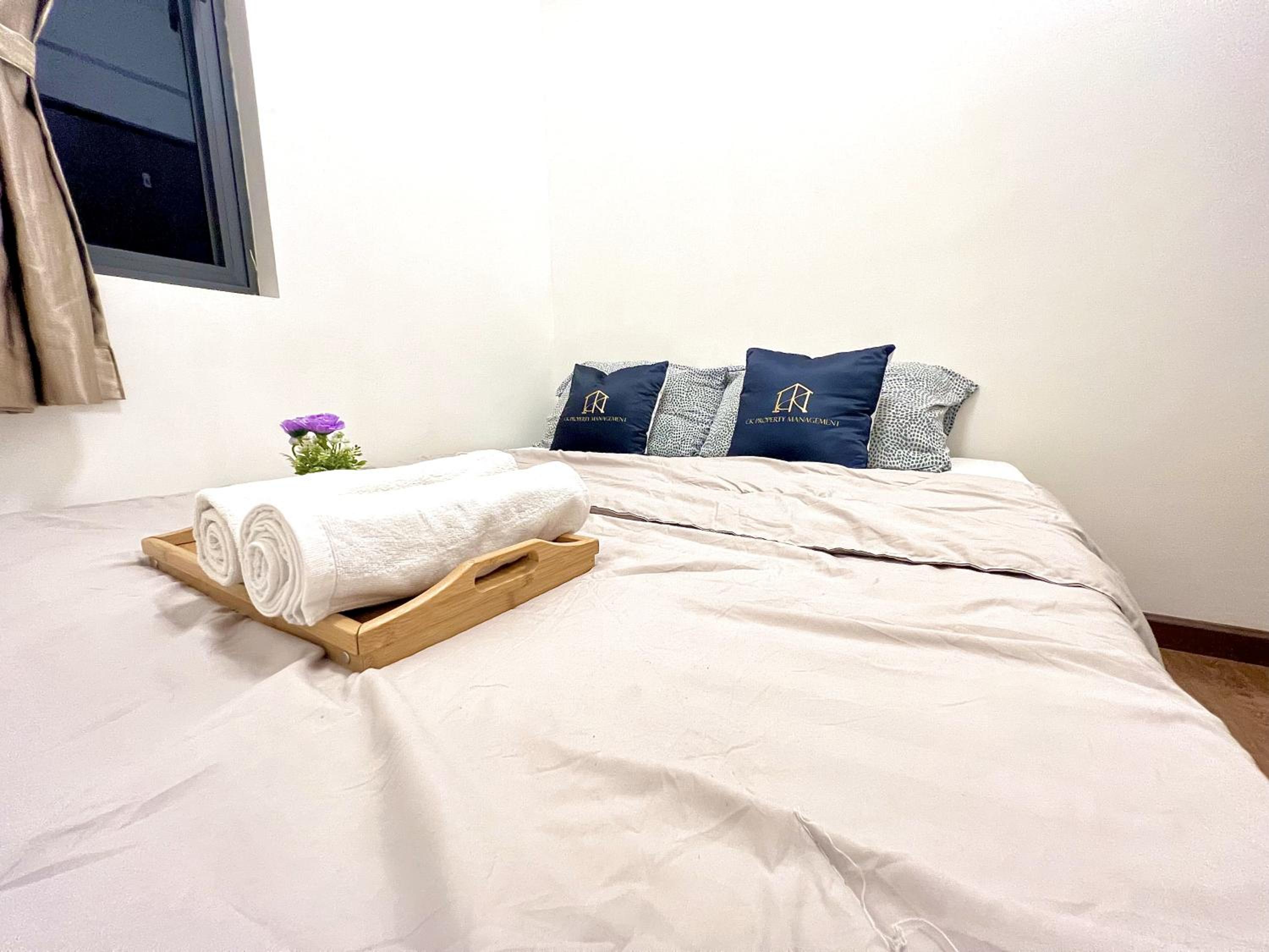 Central Park Tampoi 2 bedroom by Luxecocoo CK