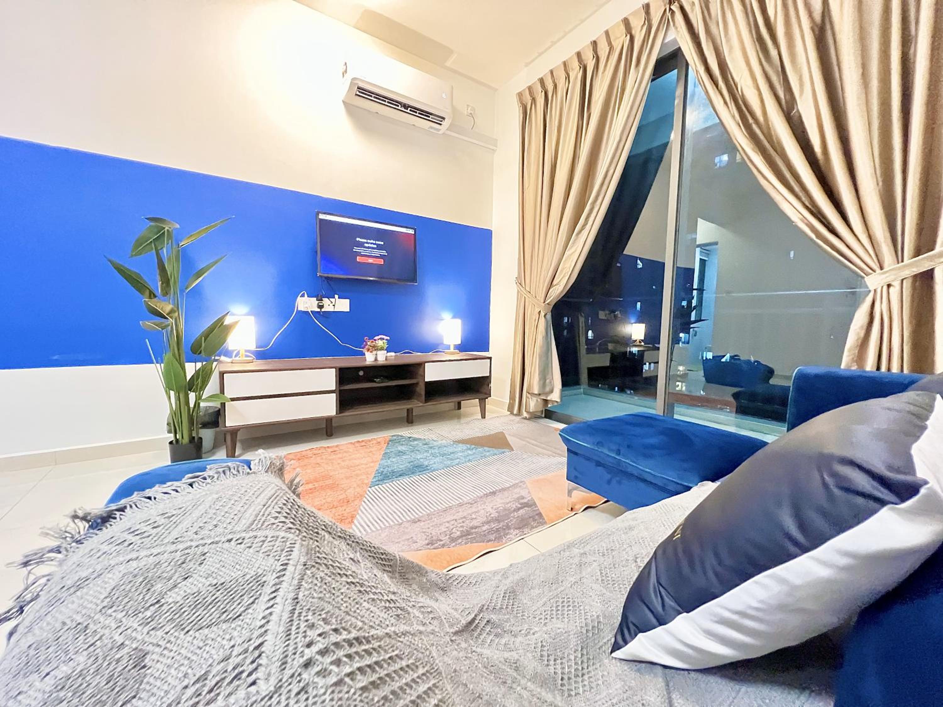 Central Park Tampoi 2 bedroom by Luxecocoo CK