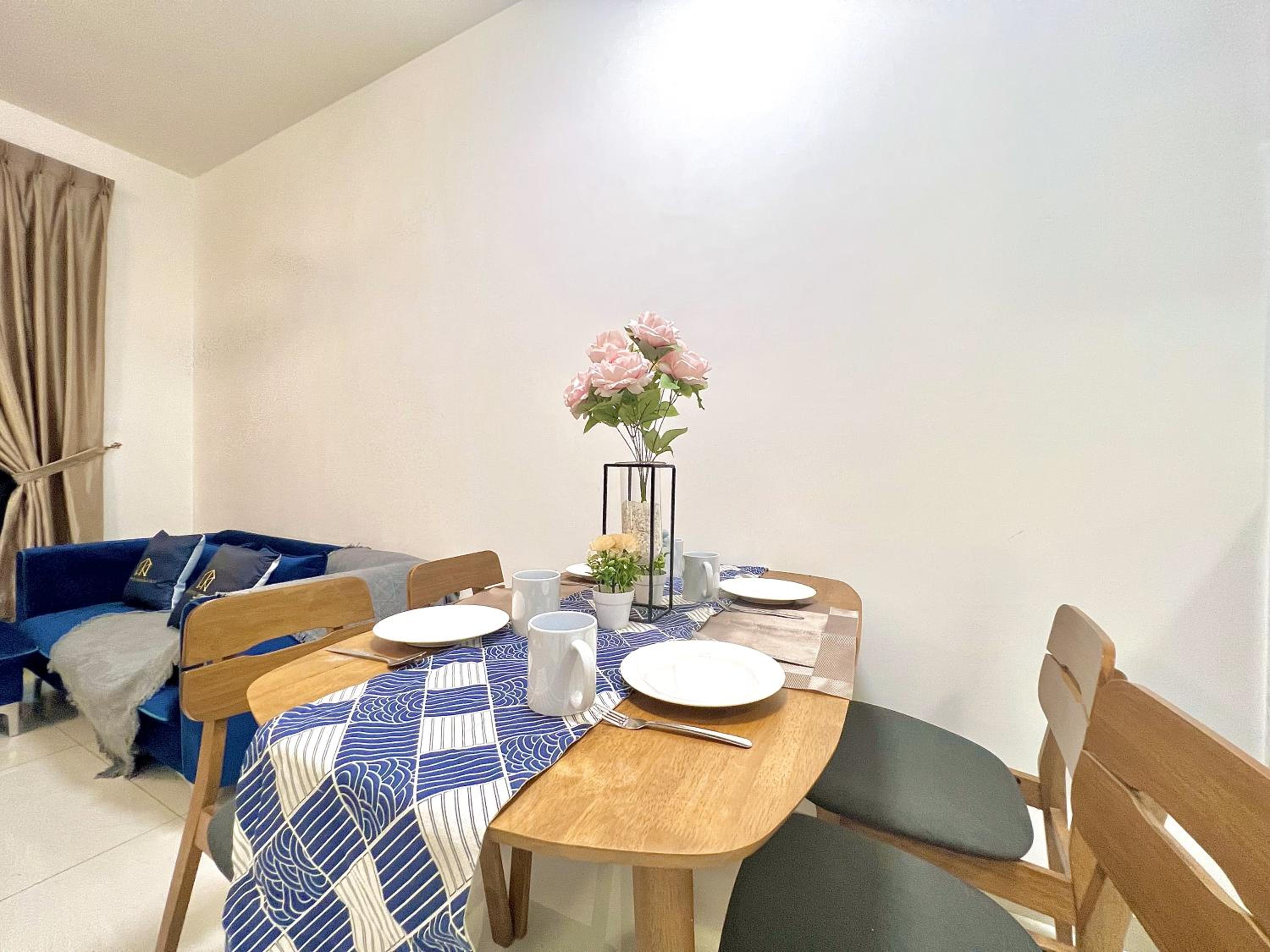 Central Park Tampoi 2 bedroom by Luxecocoo CK