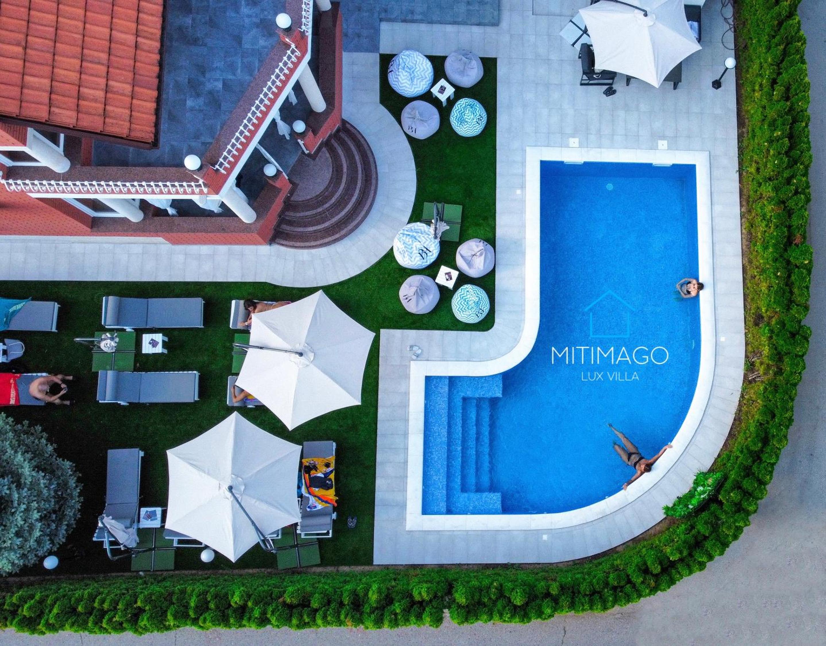 Lux Villa Mitimago view 3