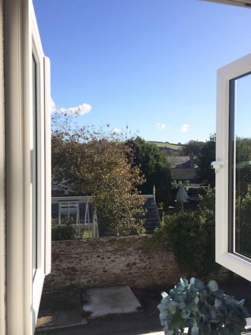 Chy Bownder Cottage view 2