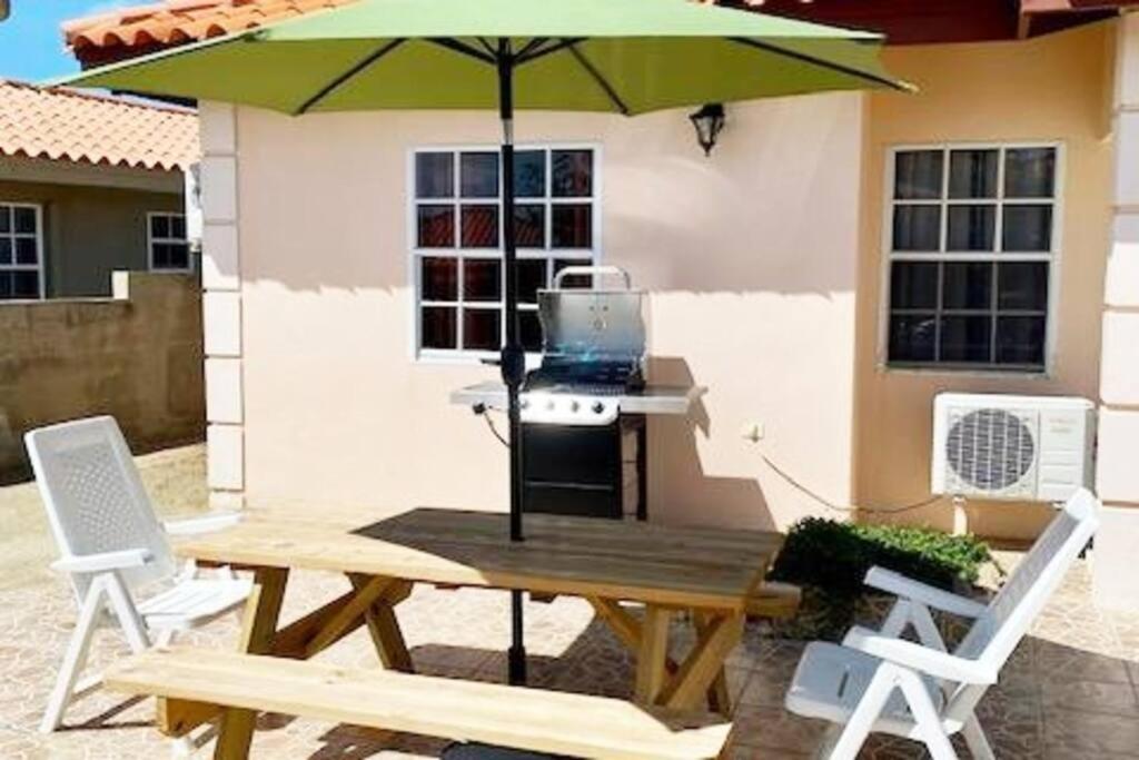 3BD Villa near Best Beaches 30ft private pool