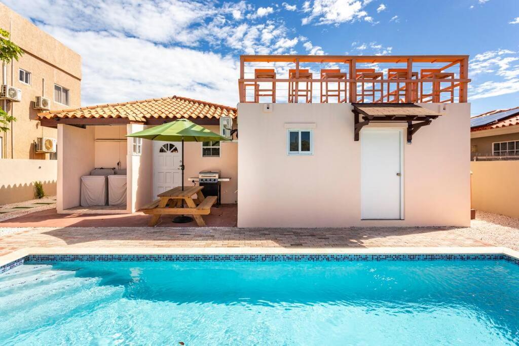 3BD Villa near Best Beaches 30ft private pool