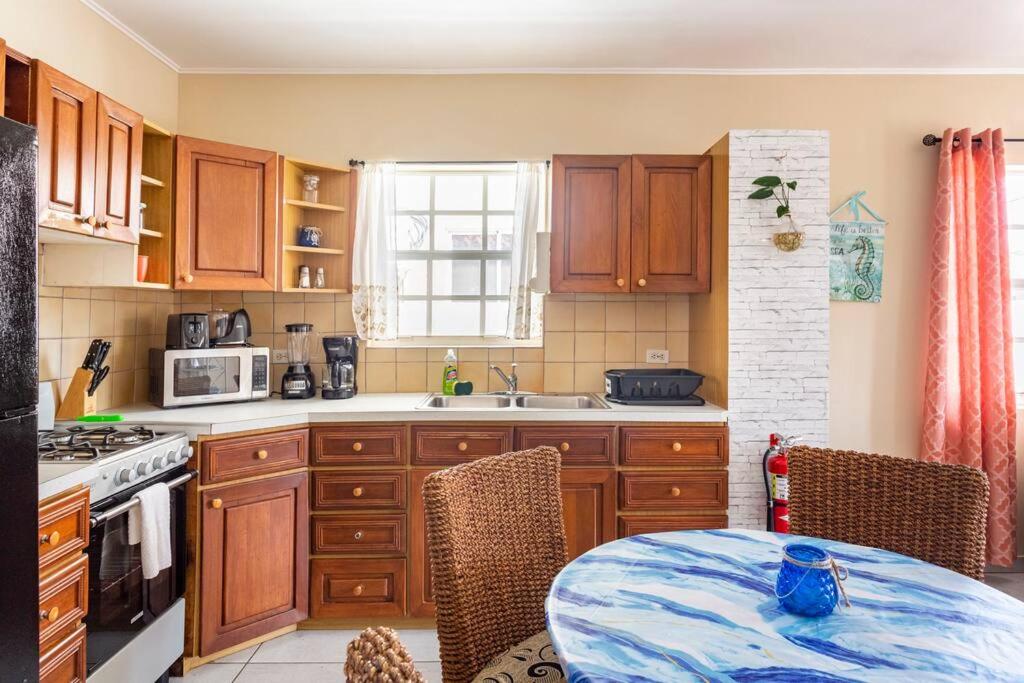 3BD Villa near Best Beaches 30ft private pool