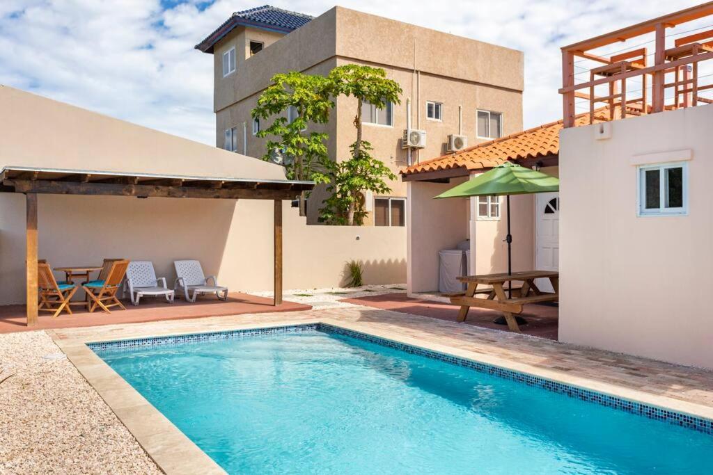 3BD Villa near Best Beaches 30ft private pool