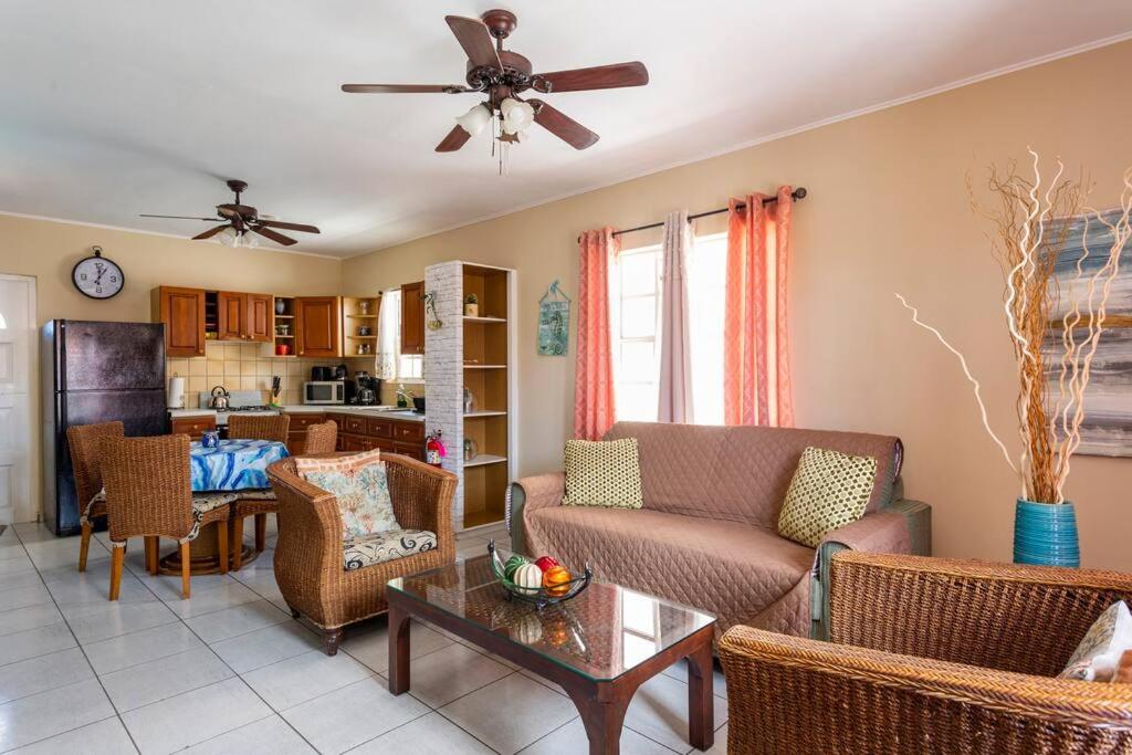 3BD Villa near Best Beaches 30ft private pool